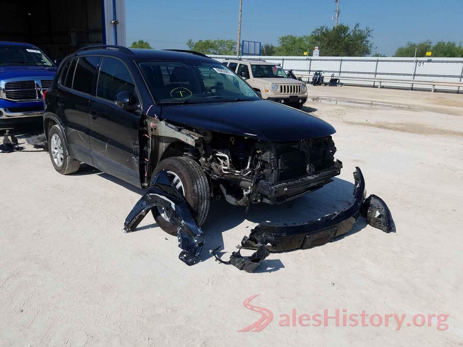 WVGAV7AX0HW513246 2017 VOLKSWAGEN TIGUAN