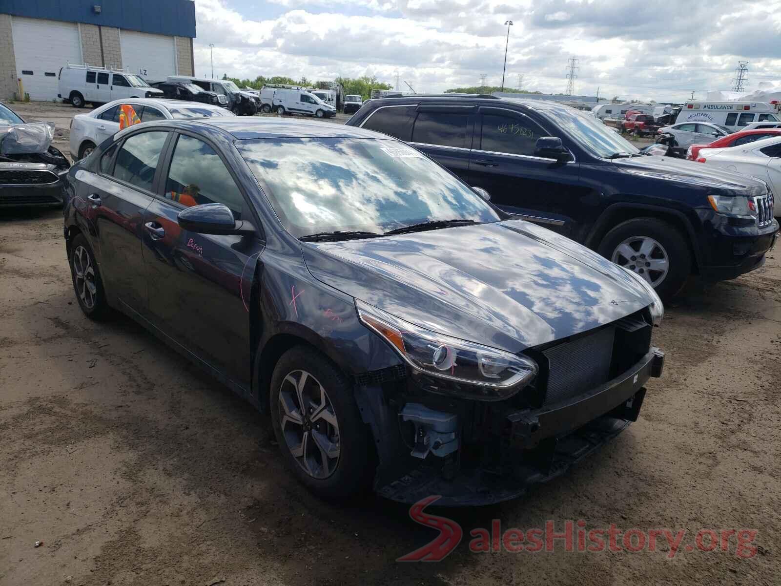 3KPF24AD1KE135754 2019 KIA FORTE