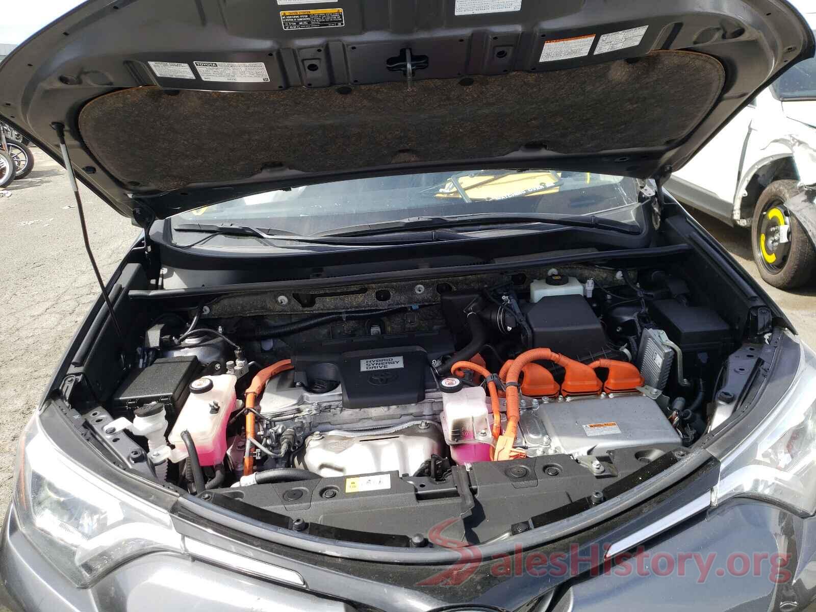 JTMDJREV0JD162437 2018 TOYOTA RAV4