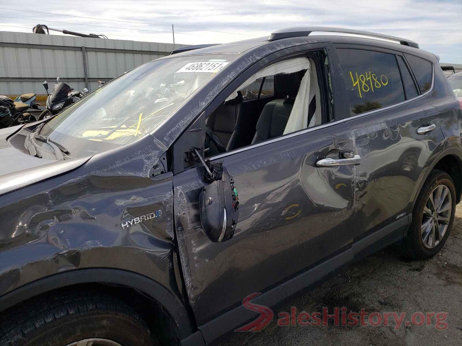 JTMDJREV0JD162437 2018 TOYOTA RAV4