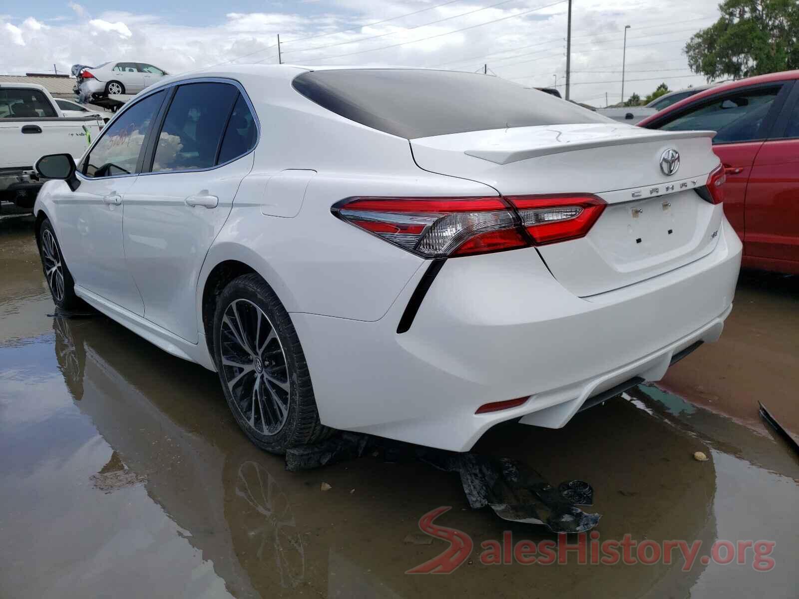 4T1B11HK0JU119688 2018 TOYOTA CAMRY