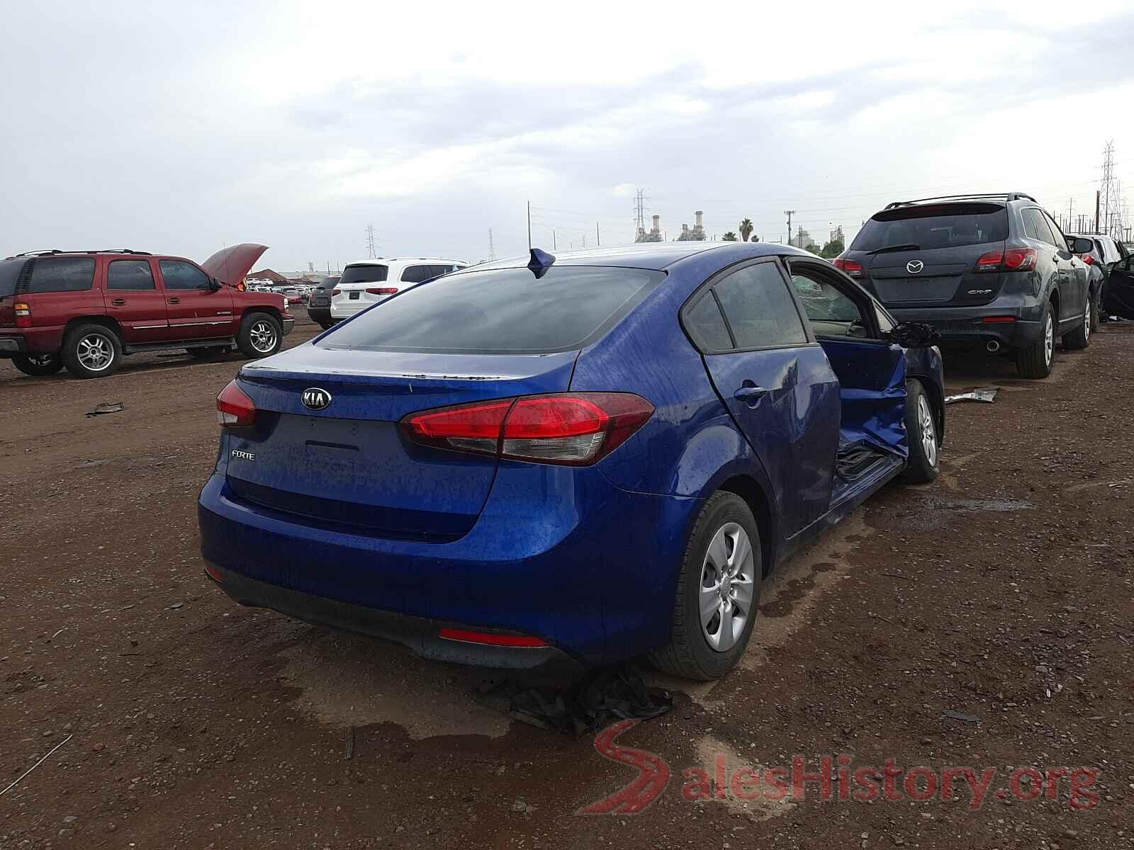 3KPFK4A76JE170587 2018 KIA FORTE