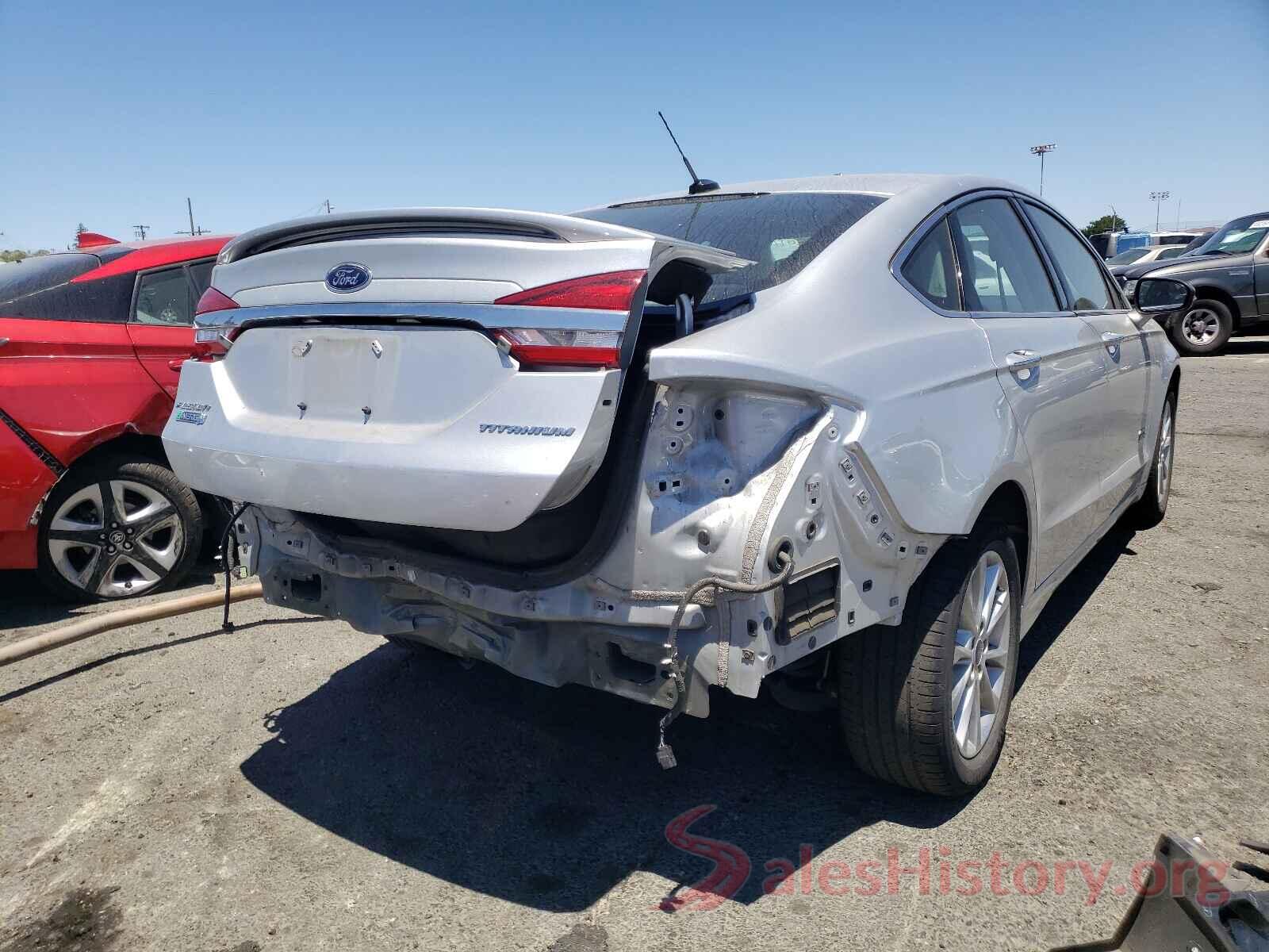 3FA6P0SU8JR277685 2018 FORD FUSION