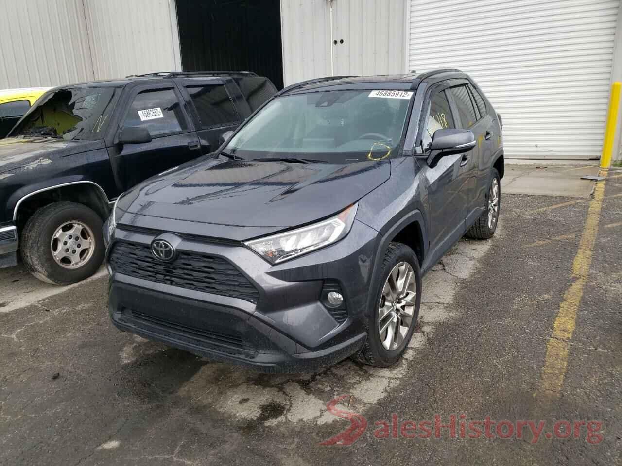 JTMC1RFVXKD007549 2019 TOYOTA RAV4