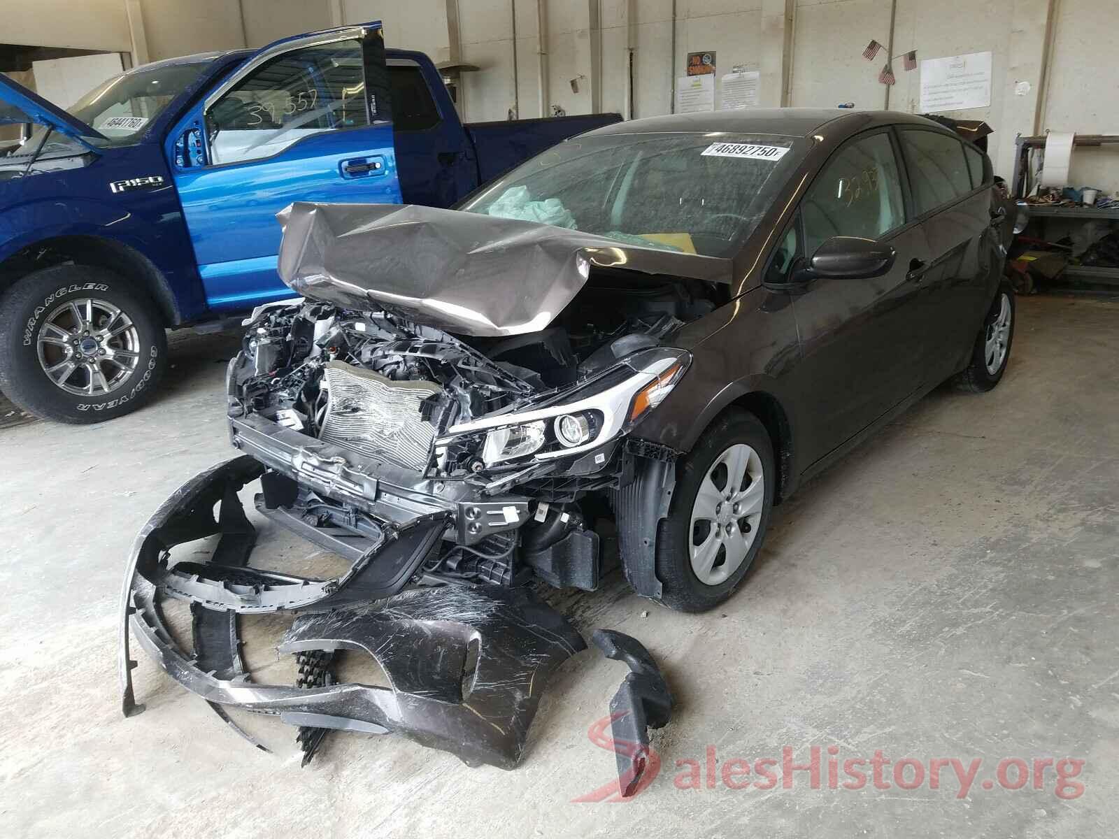 3KPFL4A7XHE087400 2017 KIA FORTE