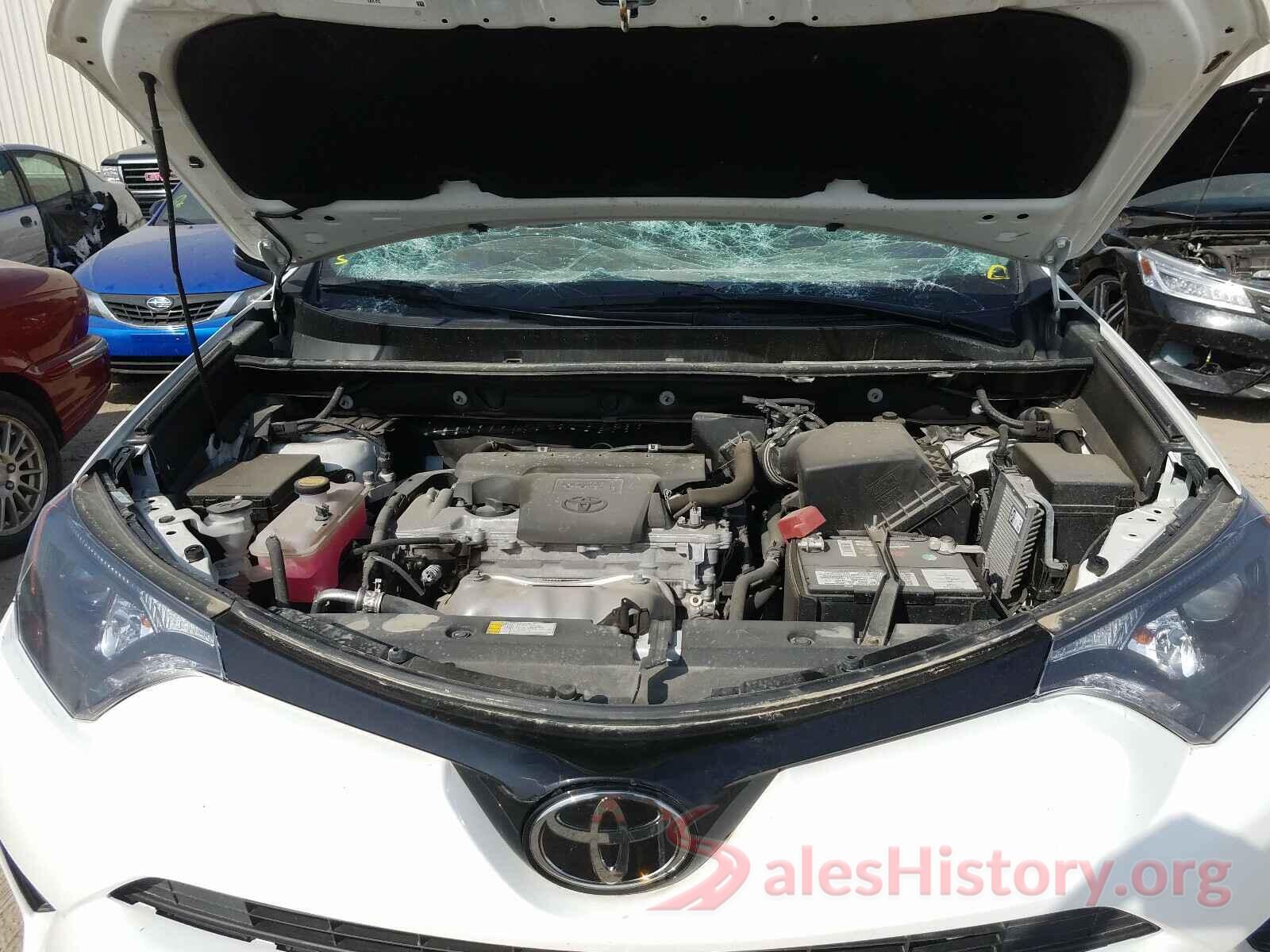 2T3RFREV9JW702099 2018 TOYOTA RAV4