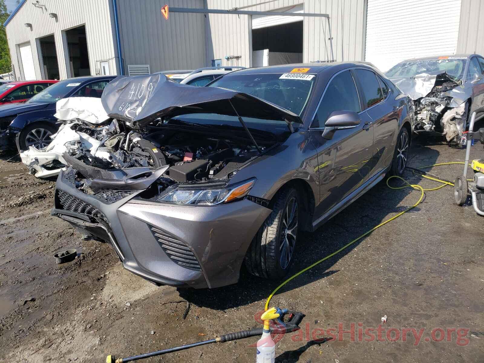 4T1B11HK6JU604109 2018 TOYOTA CAMRY