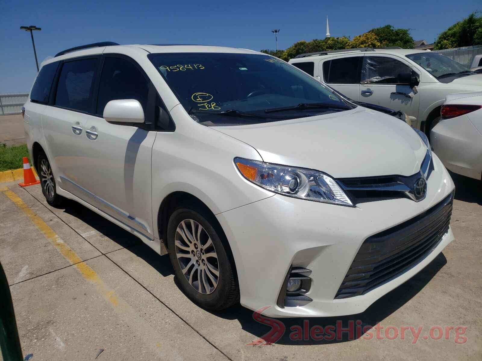 5TDYZ3DC6JS958413 2018 TOYOTA SIENNA