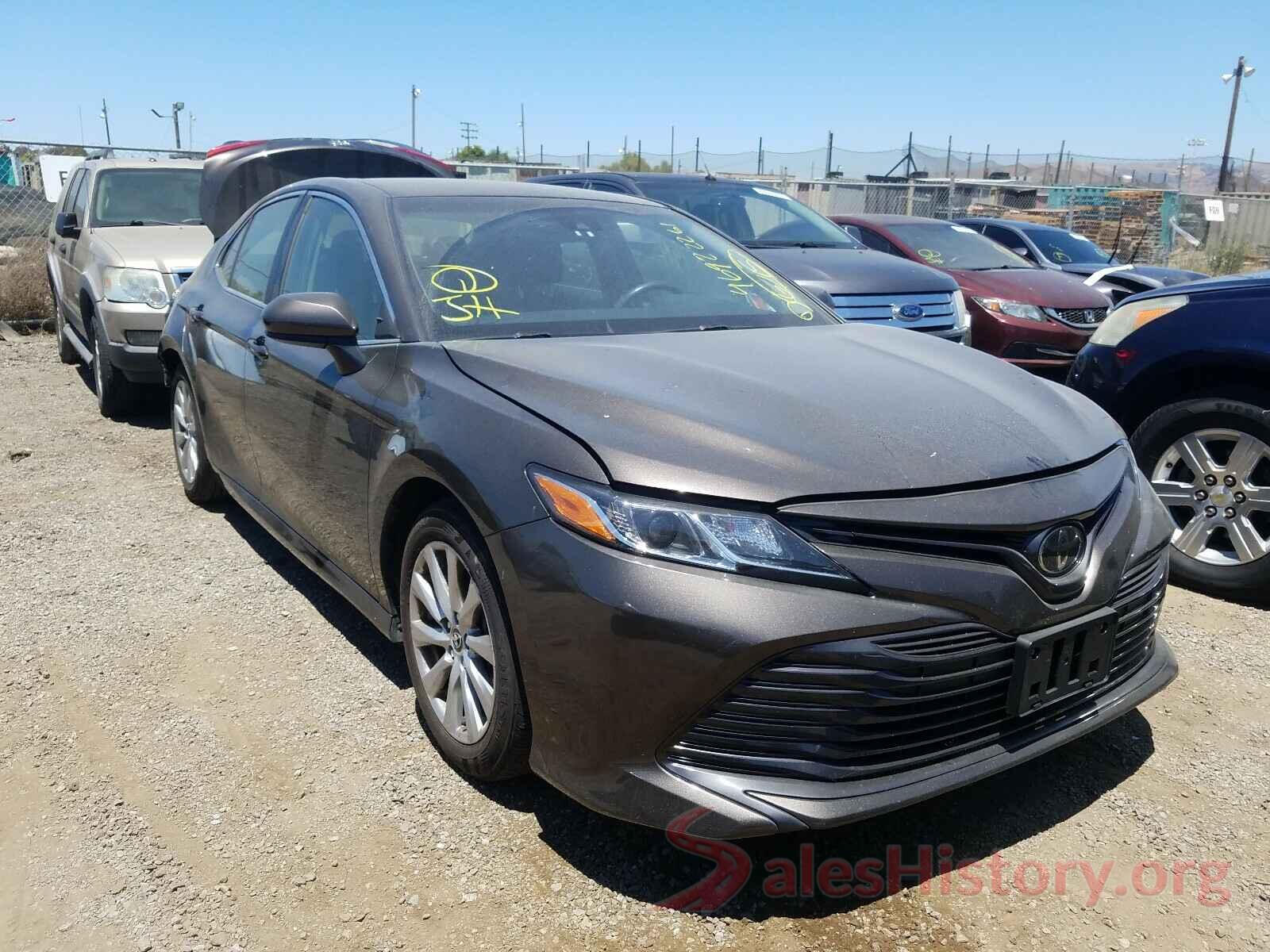 JTNB11HK3J3040750 2018 TOYOTA CAMRY