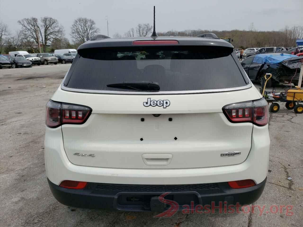 3C4NJDBB2JT270957 2018 JEEP COMPASS