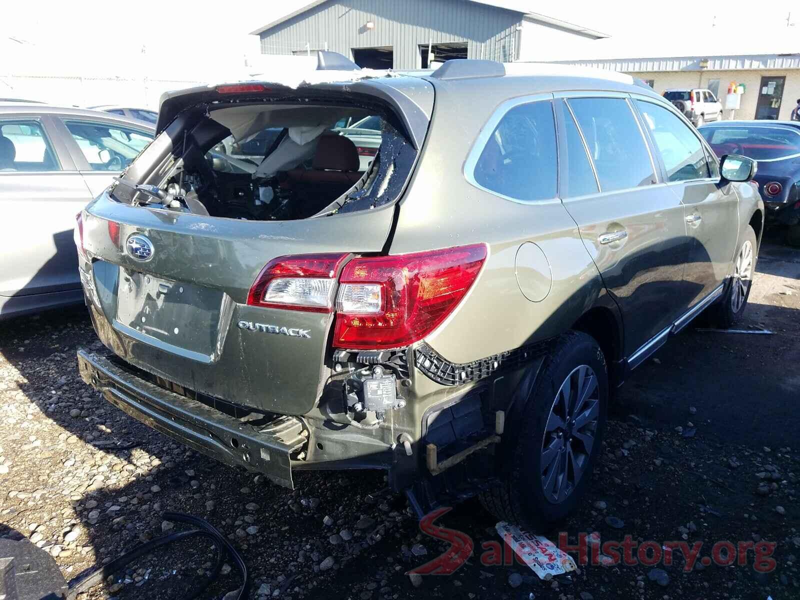 4S4BSATC3J3323517 2018 SUBARU OUTBACK