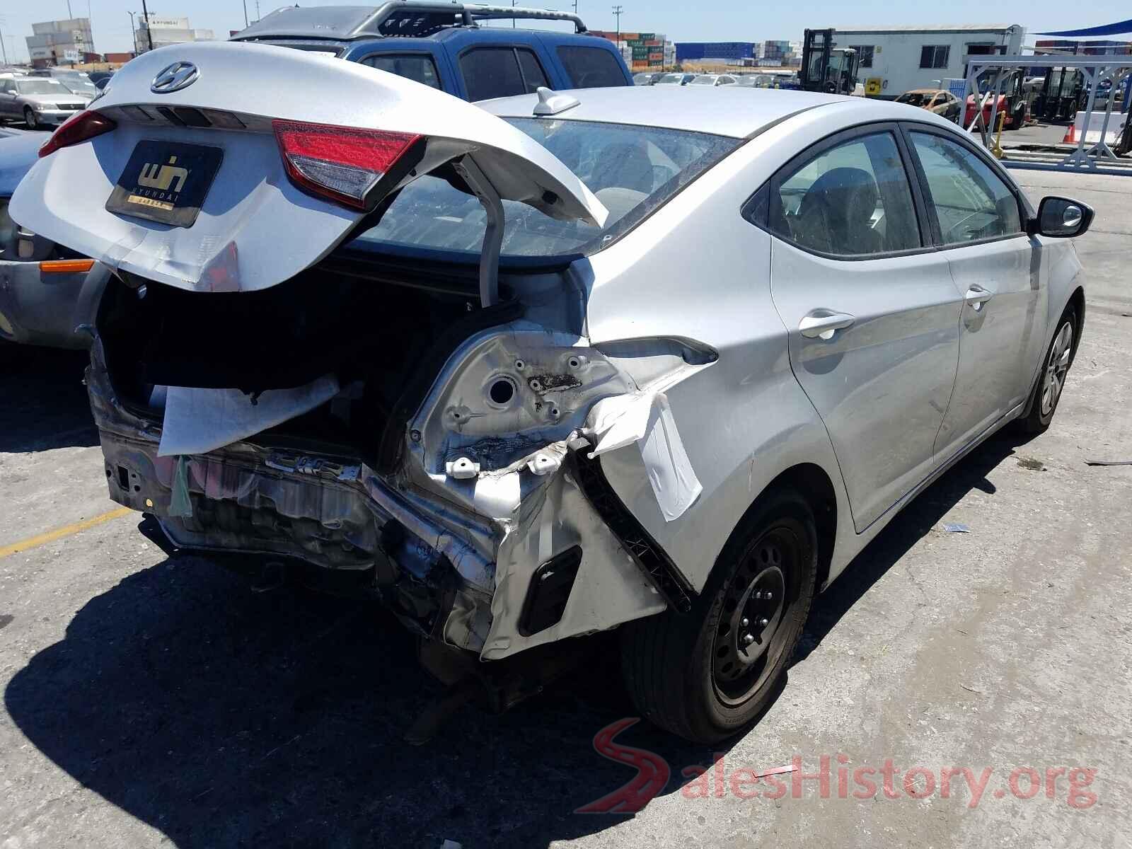 5NPDH4AE2GH667032 2016 HYUNDAI ELANTRA