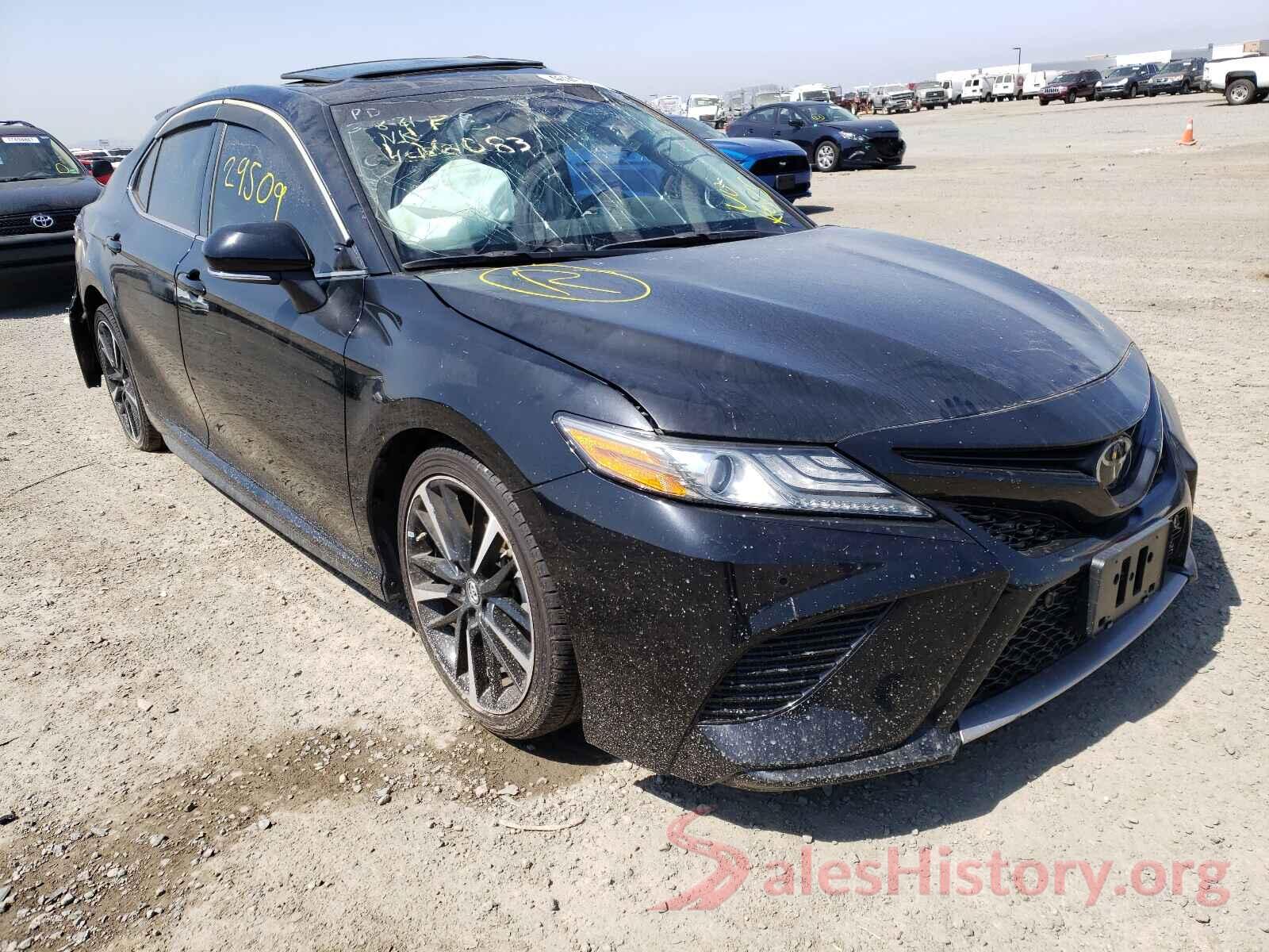 4T1B61HKXJU126083 2018 TOYOTA CAMRY