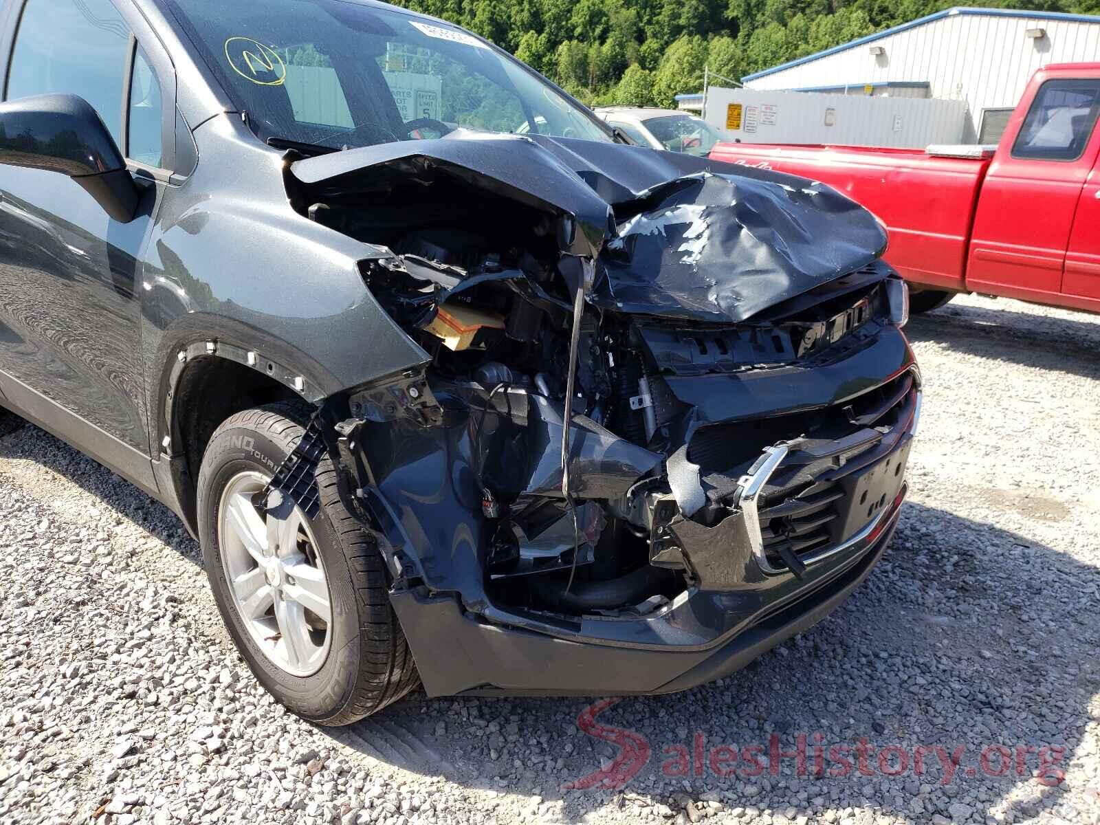 3GNCJNSB5KL113557 2019 CHEVROLET TRAX