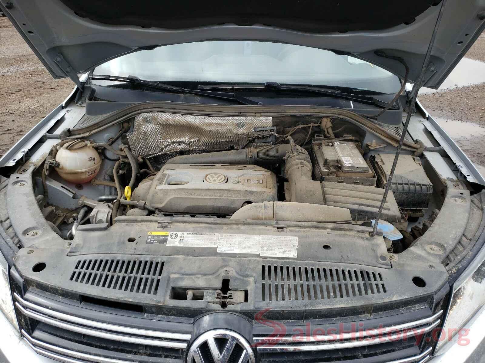 WVGSV7AX2HK019952 2017 VOLKSWAGEN TIGUAN