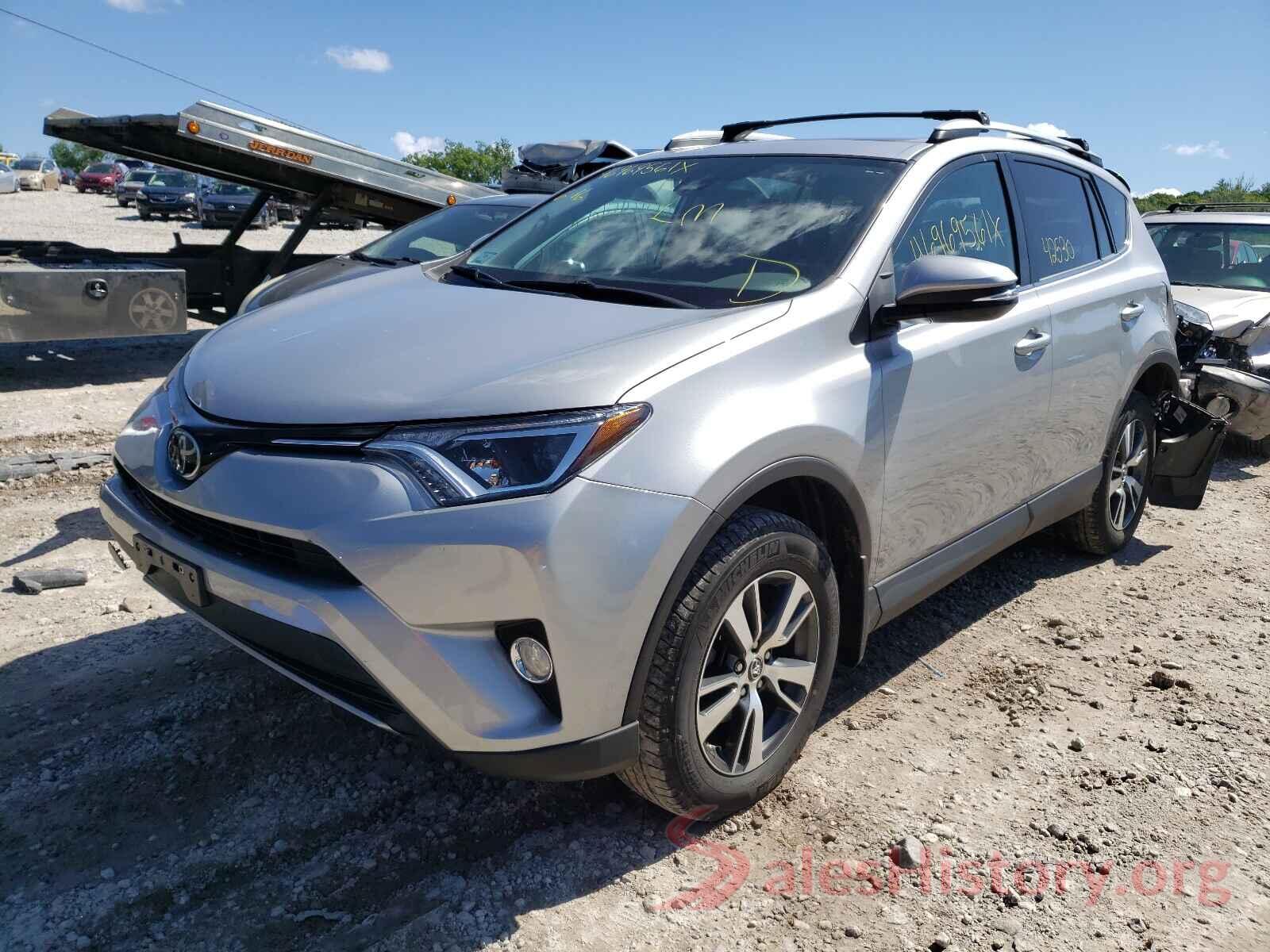 2T3RFREV3JW783973 2018 TOYOTA RAV4