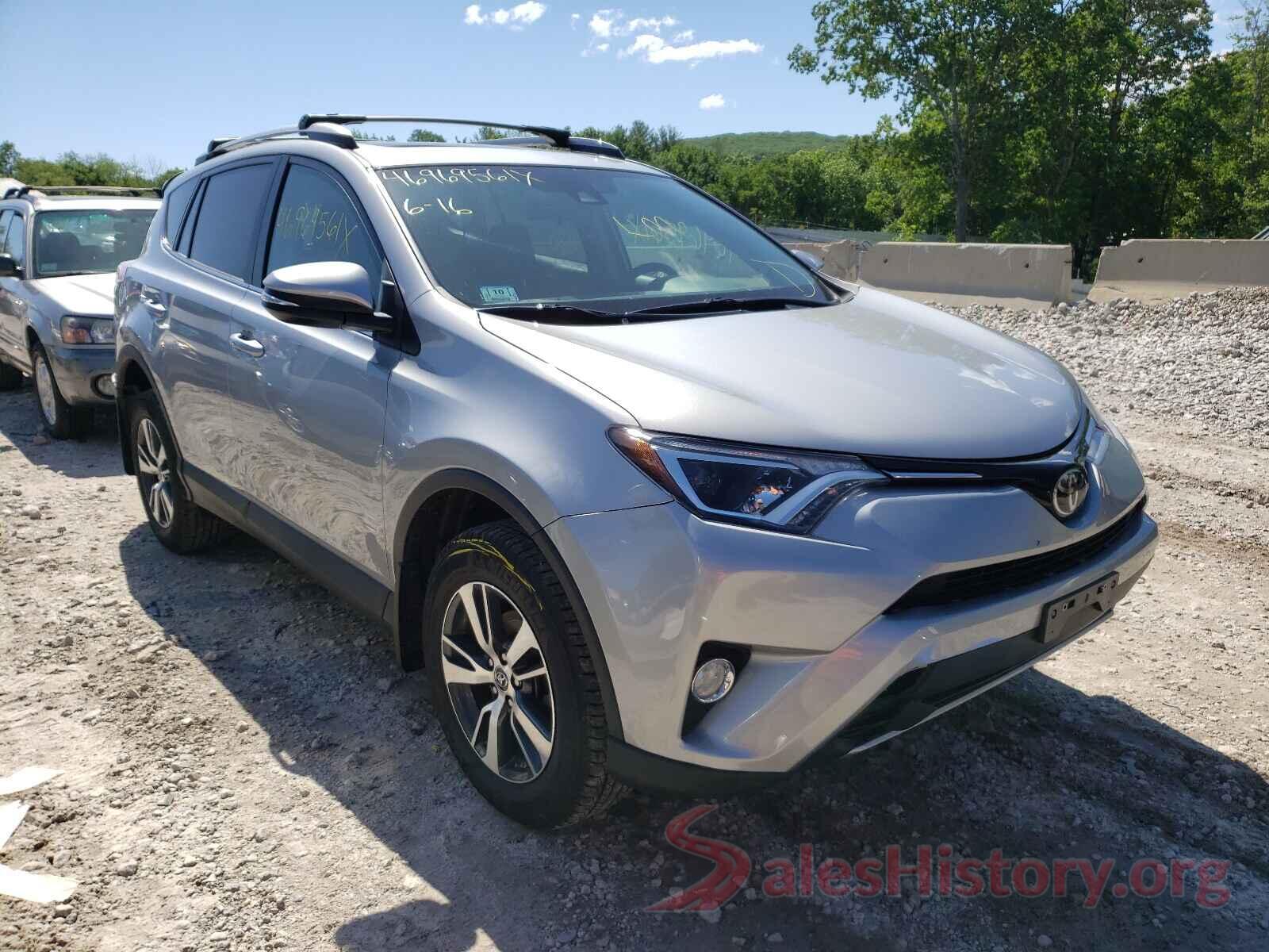 2T3RFREV3JW783973 2018 TOYOTA RAV4