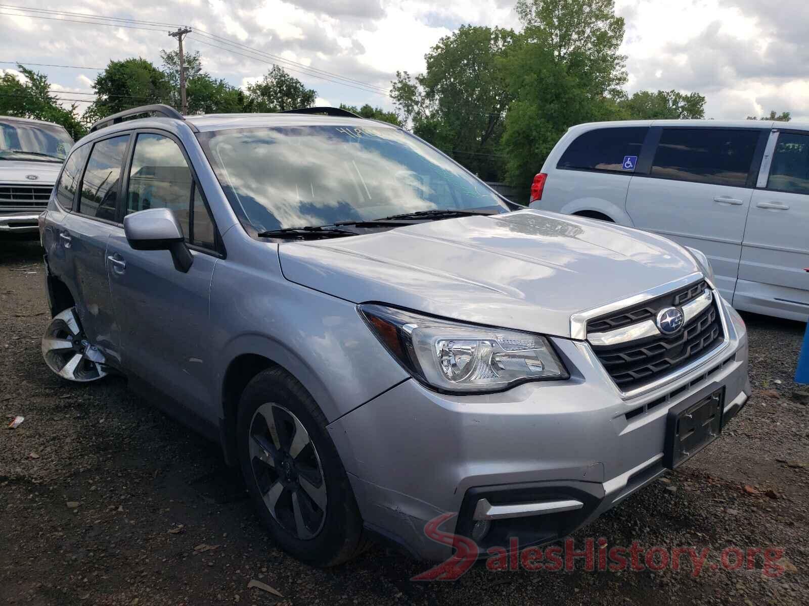 JF2SJAGC2JH610546 2018 SUBARU FORESTER