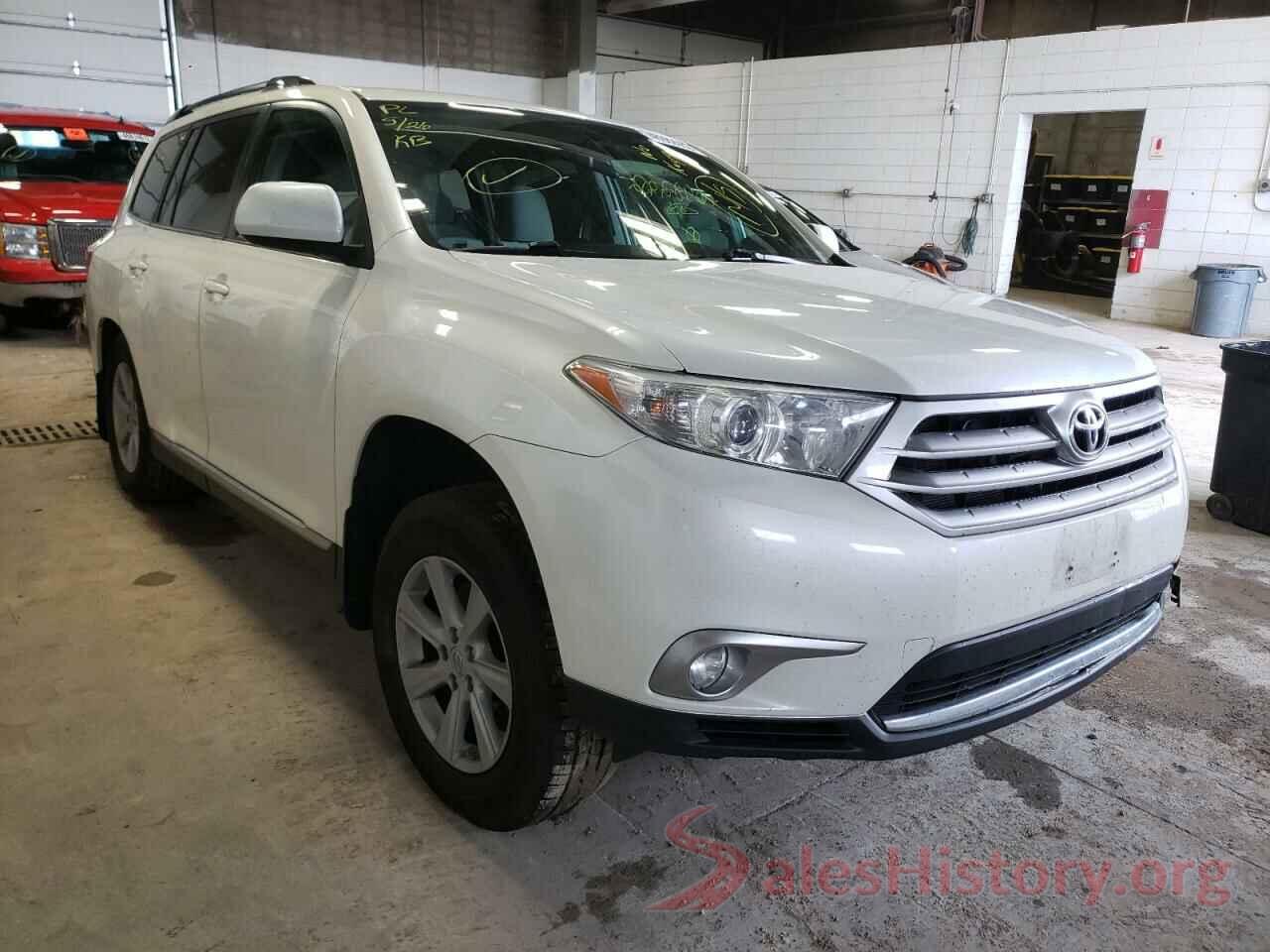 5TDBK3EH8DS225885 2013 TOYOTA HIGHLANDER