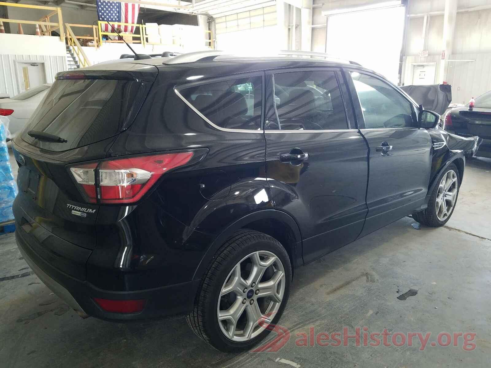 1FMCU9J93HUD10842 2017 FORD ESCAPE