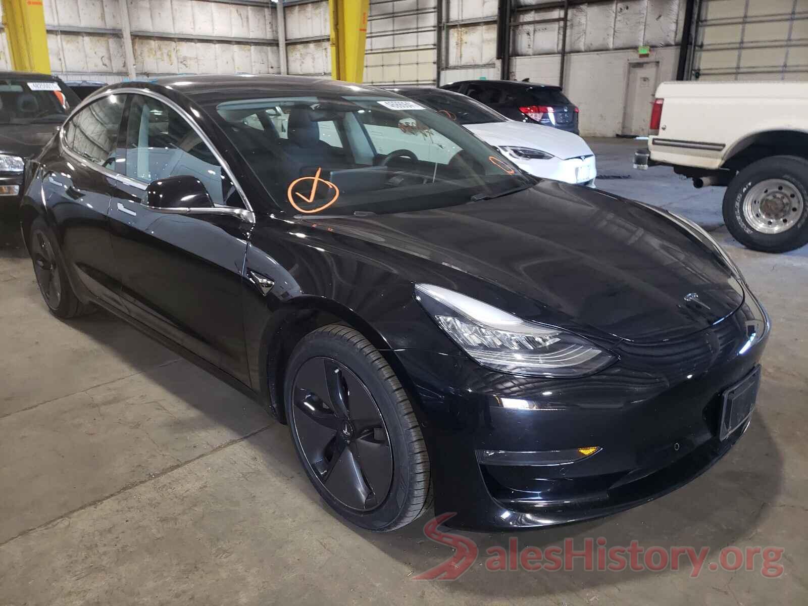 5YJ3E1EA3JF098613 2018 TESLA MODEL 3