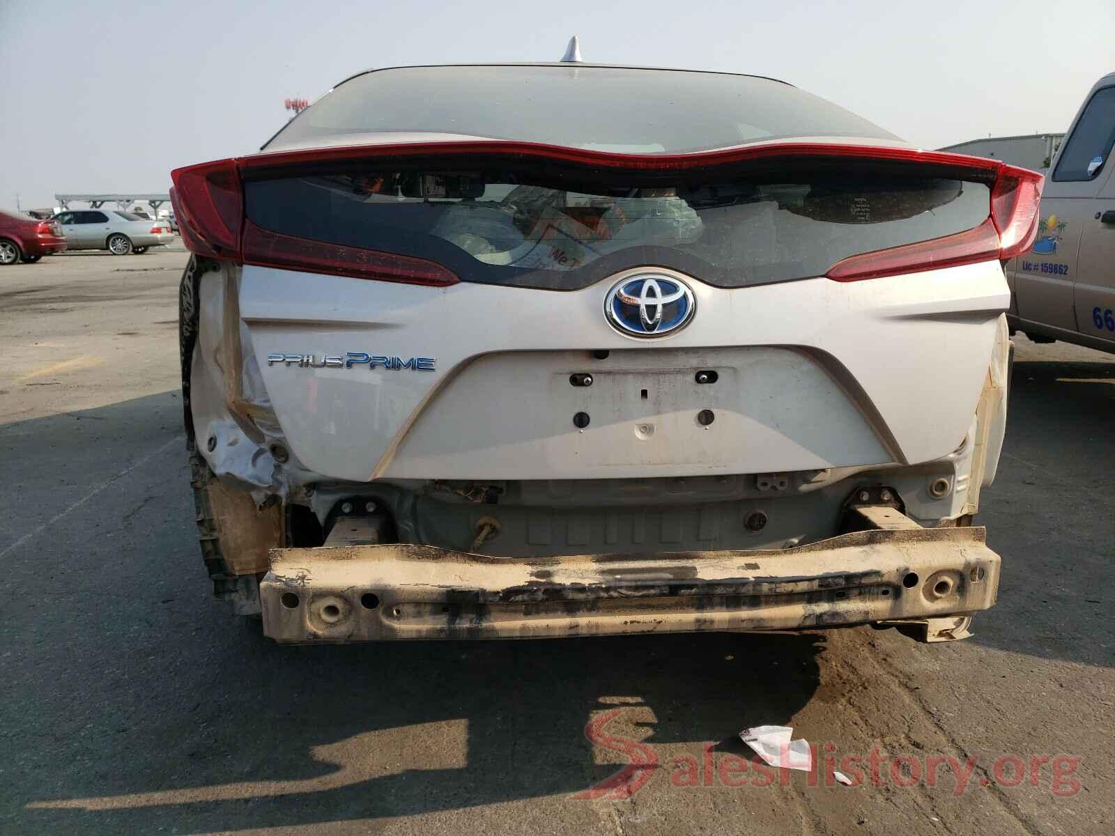 JTDKARFP8J3074829 2018 TOYOTA PRIUS