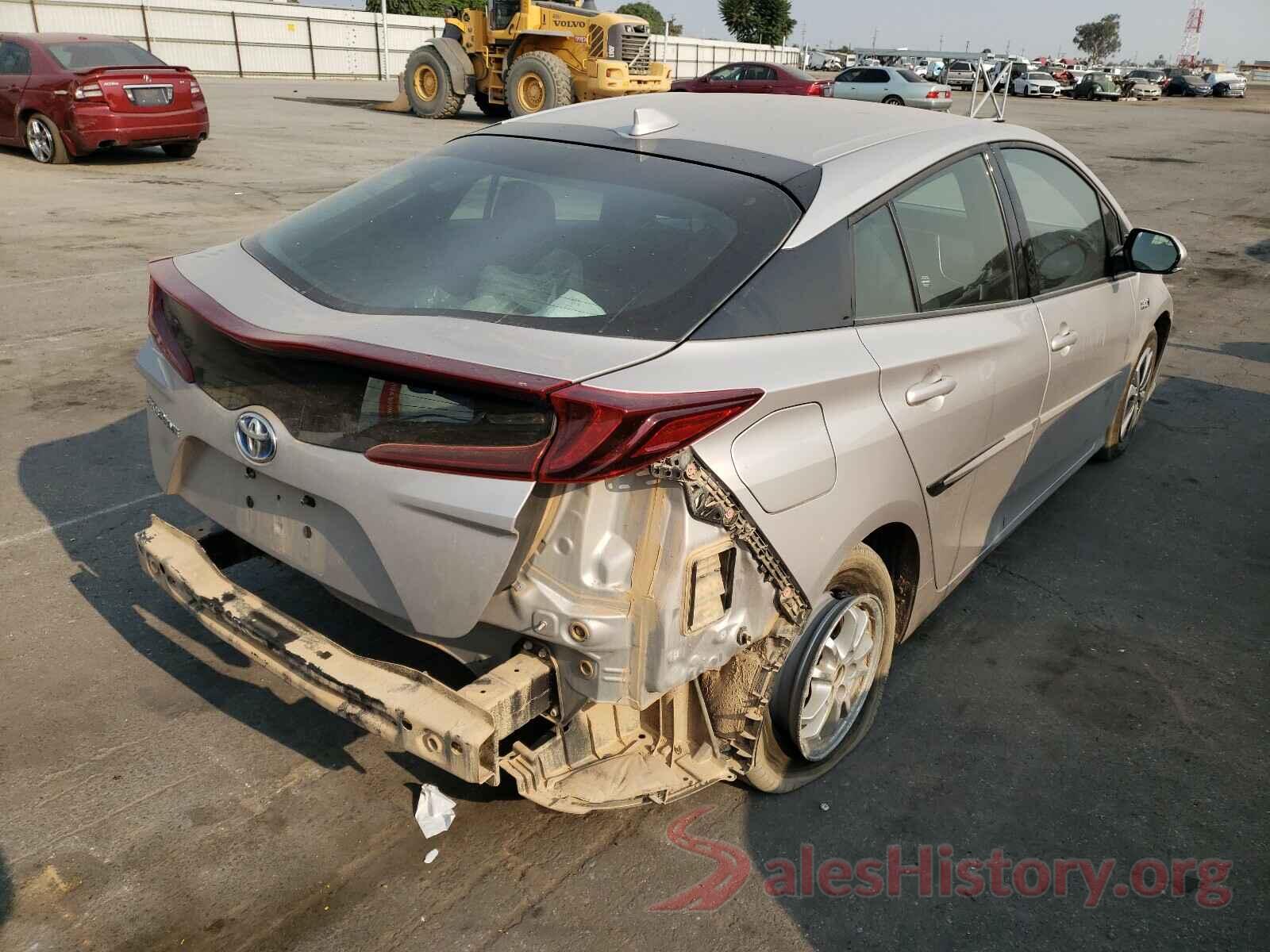 JTDKARFP8J3074829 2018 TOYOTA PRIUS