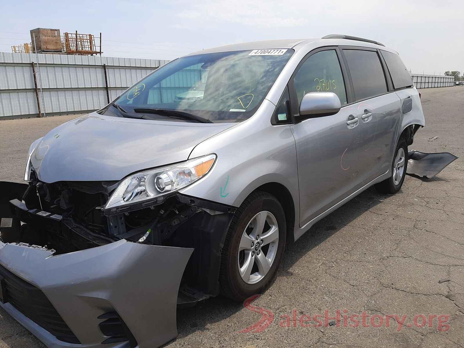 5TDKZ3DC3JS939002 2018 TOYOTA SIENNA