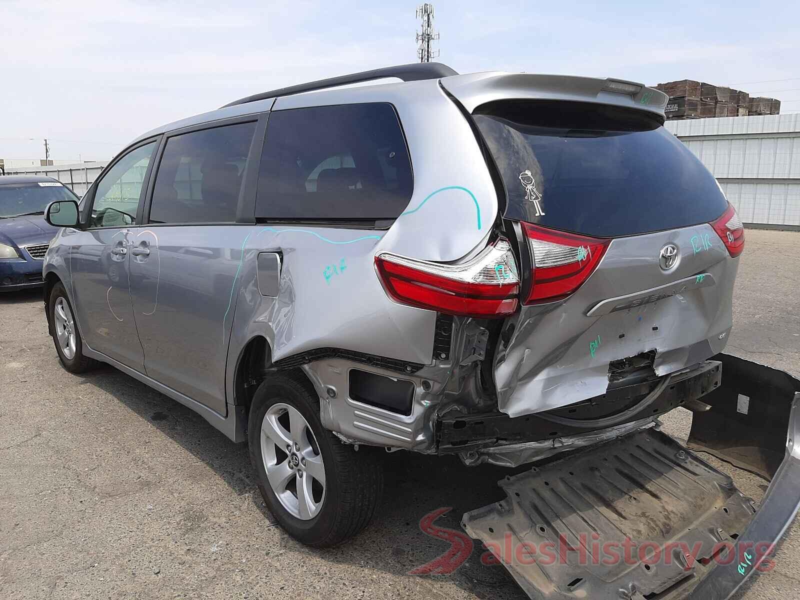 5TDKZ3DC3JS939002 2018 TOYOTA SIENNA