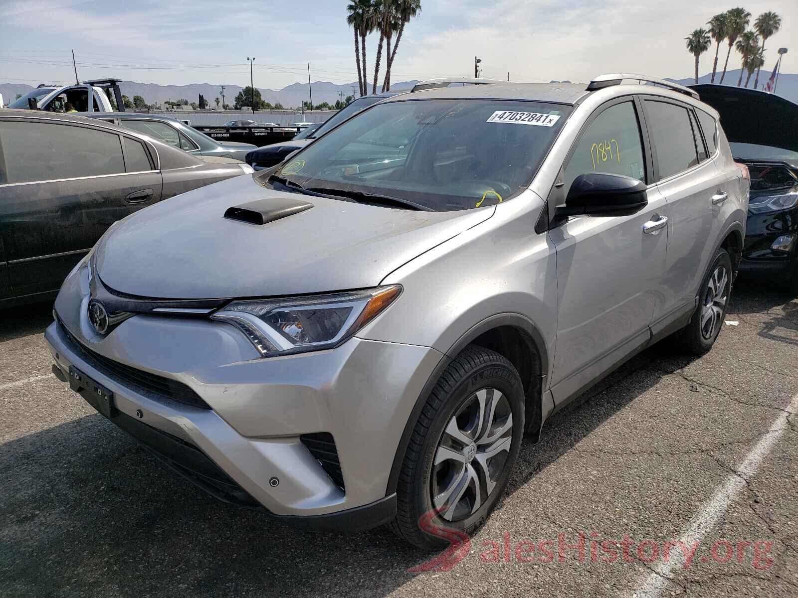 2T3ZFREVXHW353061 2017 TOYOTA RAV4