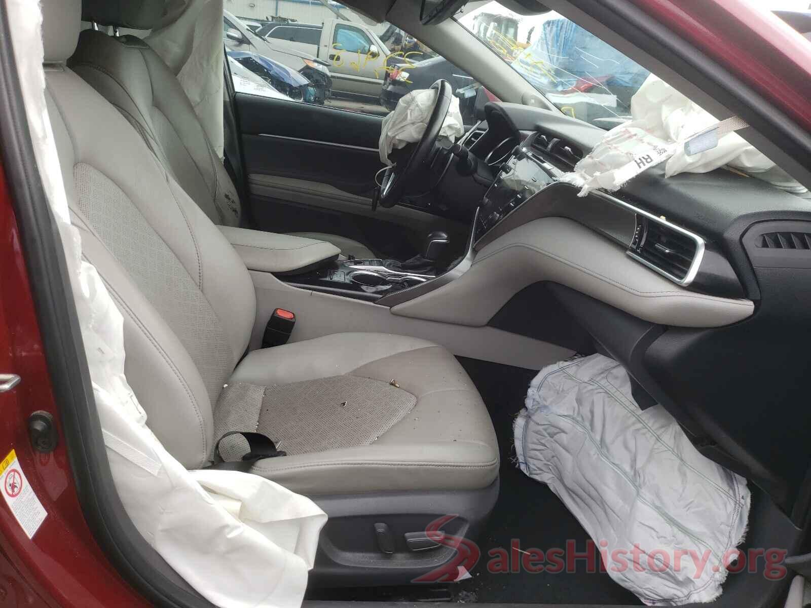 4T1B61HK3JU589165 2018 TOYOTA CAMRY