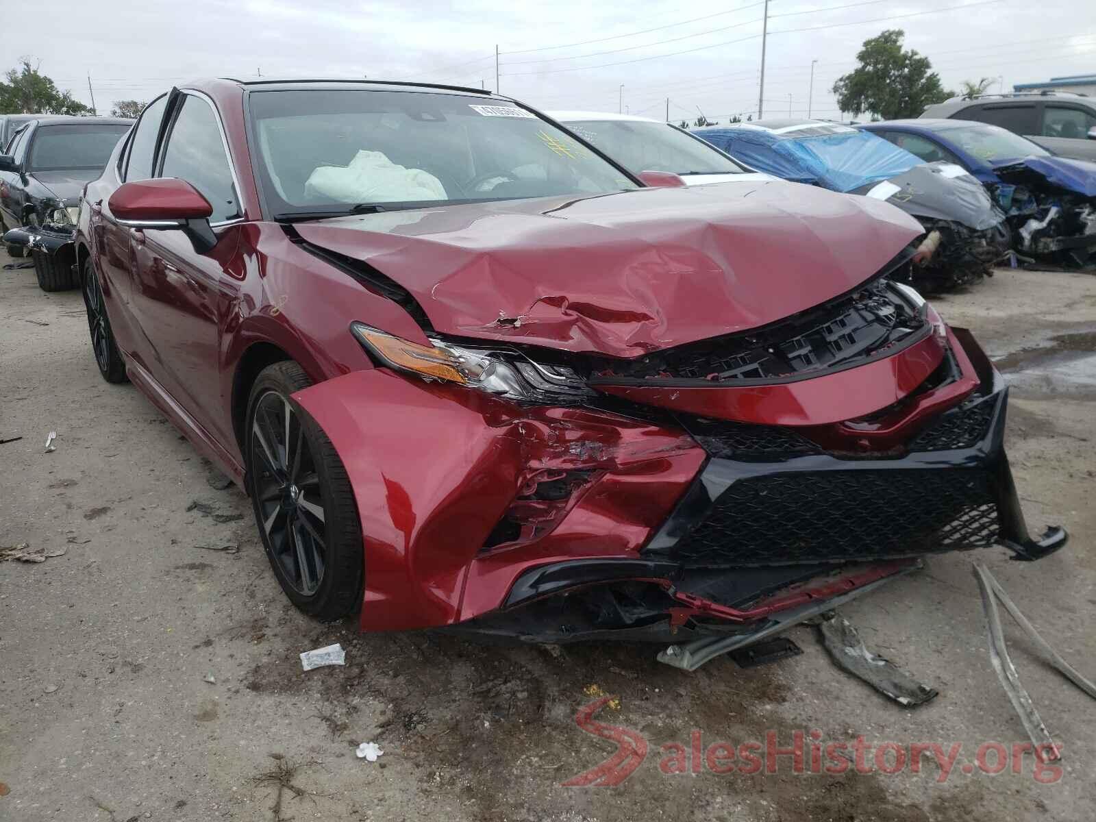 4T1B61HK3JU589165 2018 TOYOTA CAMRY