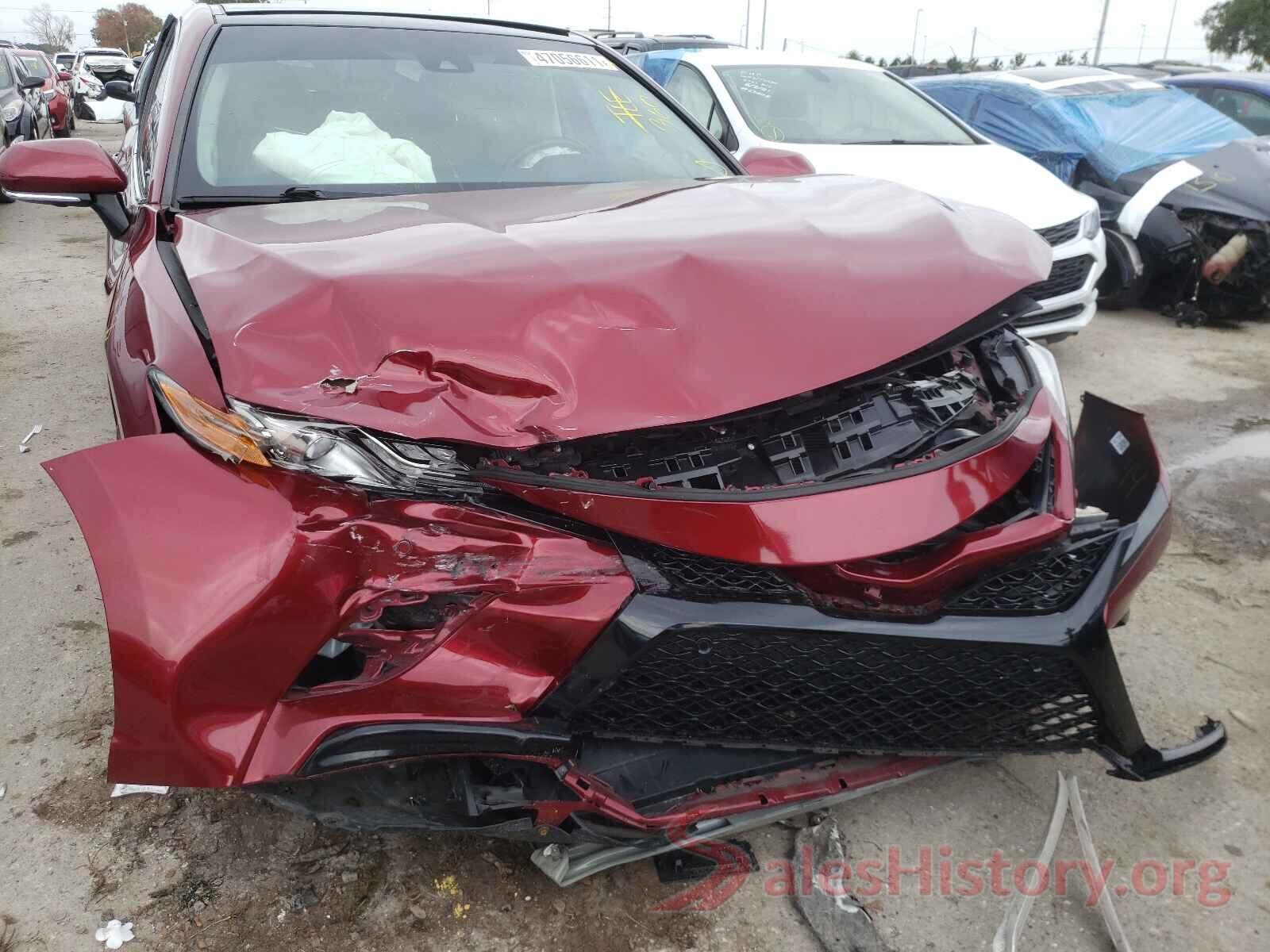 4T1B61HK3JU589165 2018 TOYOTA CAMRY