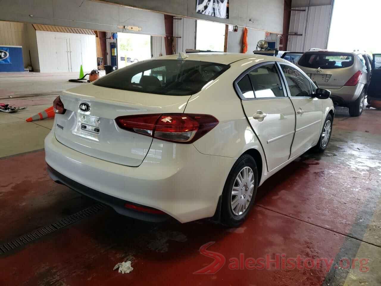 3KPFK4A70HE085805 2017 KIA FORTE