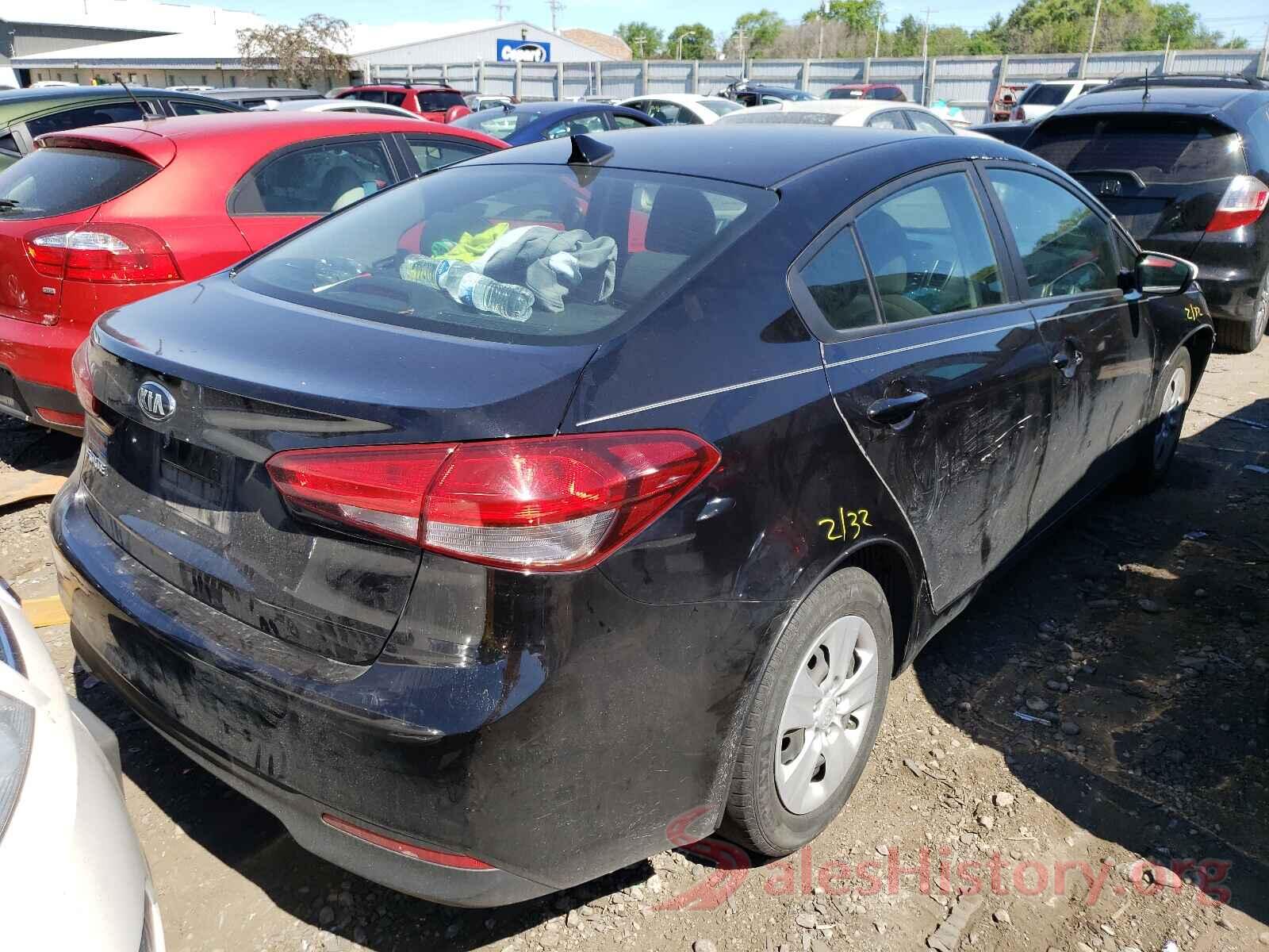 3KPFK4A78HE157821 2017 KIA FORTE