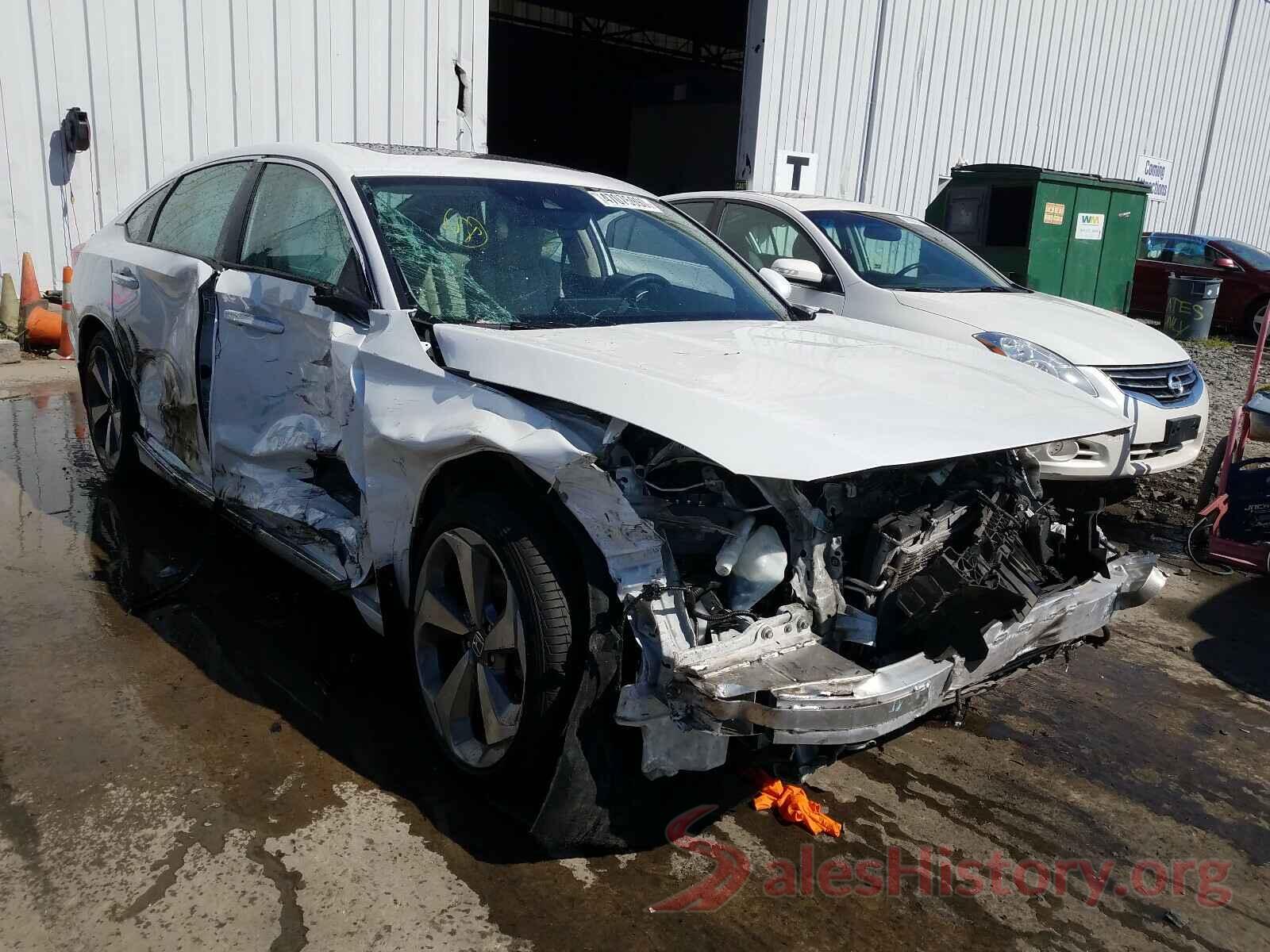 1HGCV2F9XJA043015 2018 HONDA ACCORD