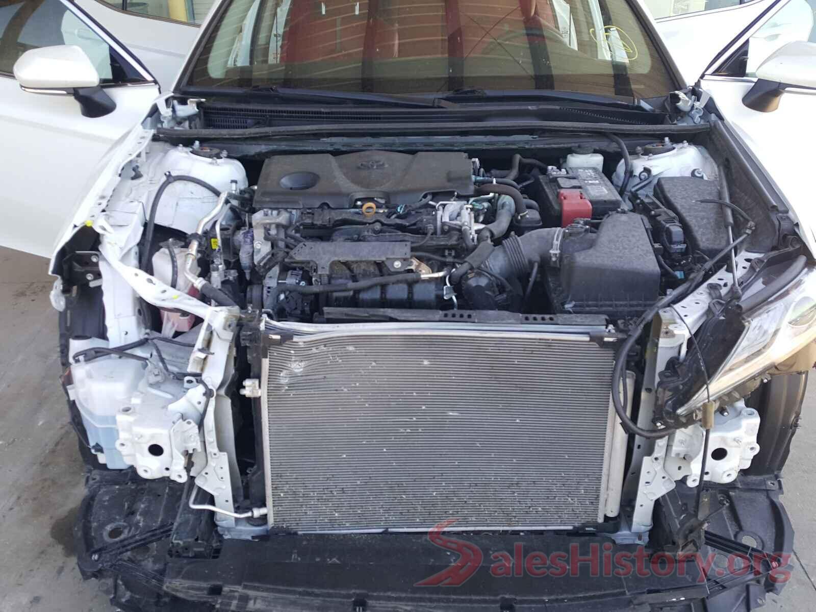 4T1B61HK1JU083429 2018 TOYOTA CAMRY