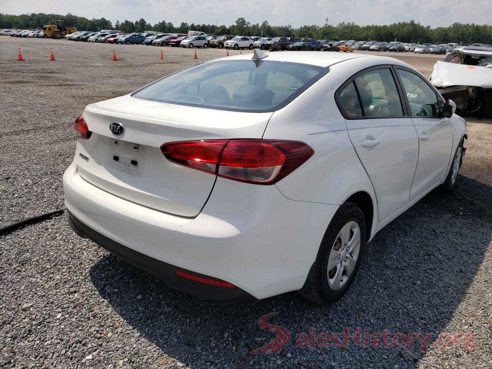 3KPFK4A76JE235843 2018 KIA FORTE