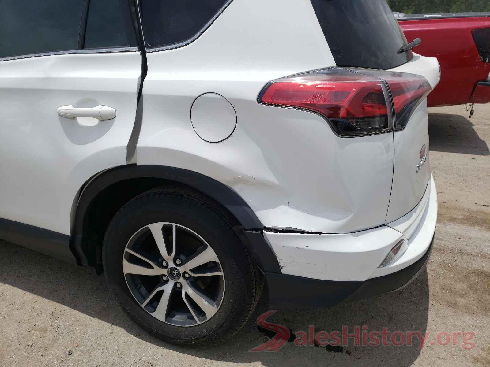 JTMWFREV1JJ206120 2018 TOYOTA RAV4