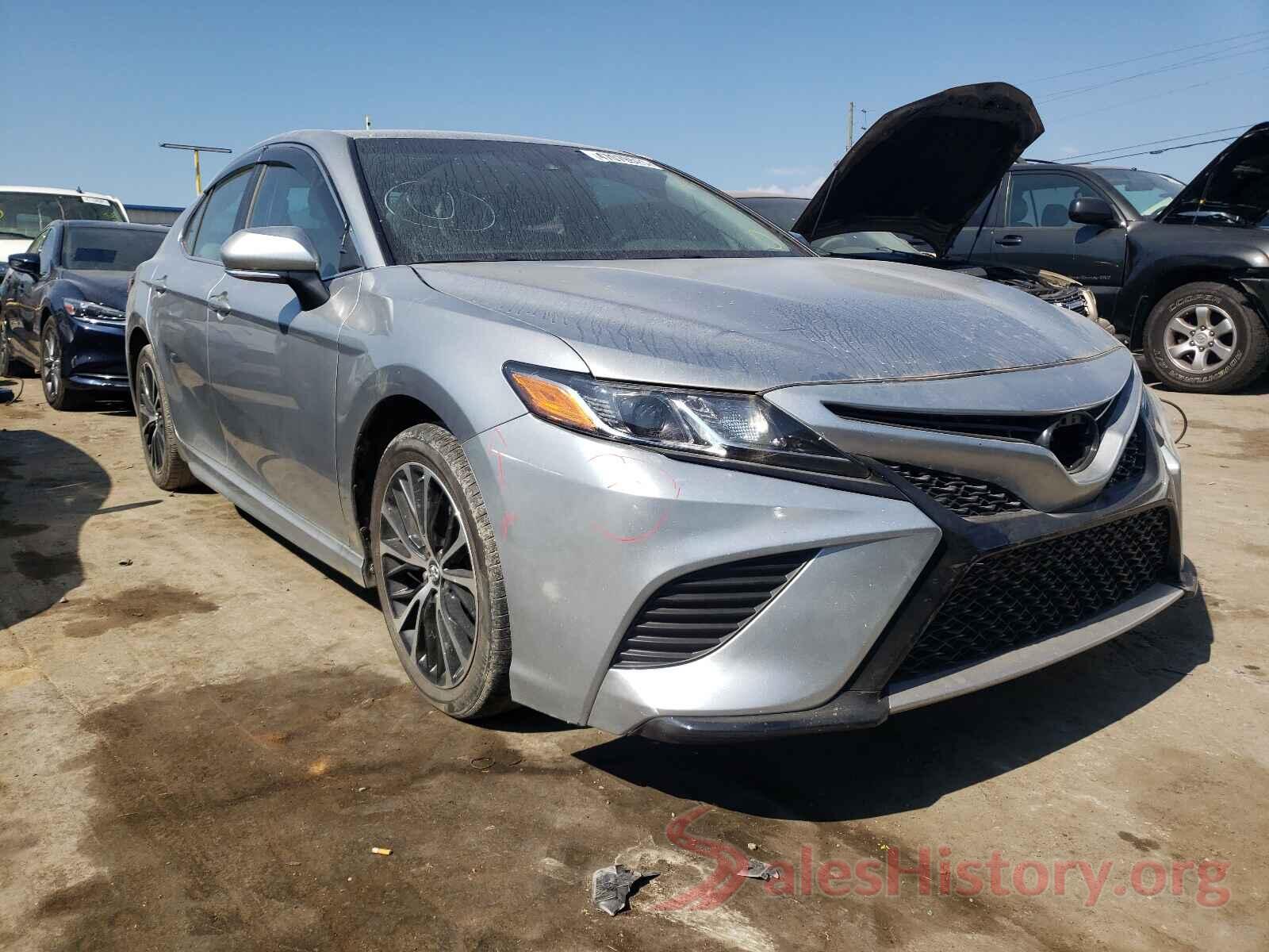 4T1B11HK7JU057125 2018 TOYOTA CAMRY