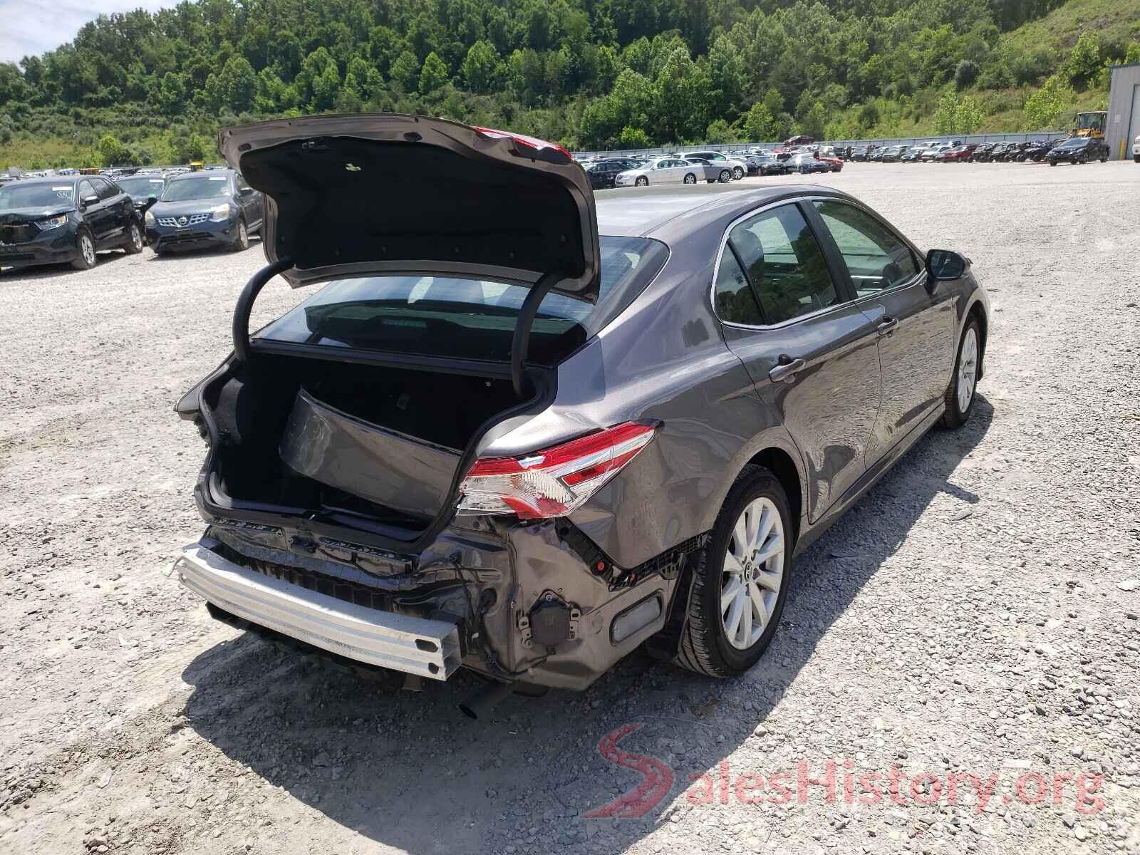 4T1B11HK7JU111684 2018 TOYOTA CAMRY