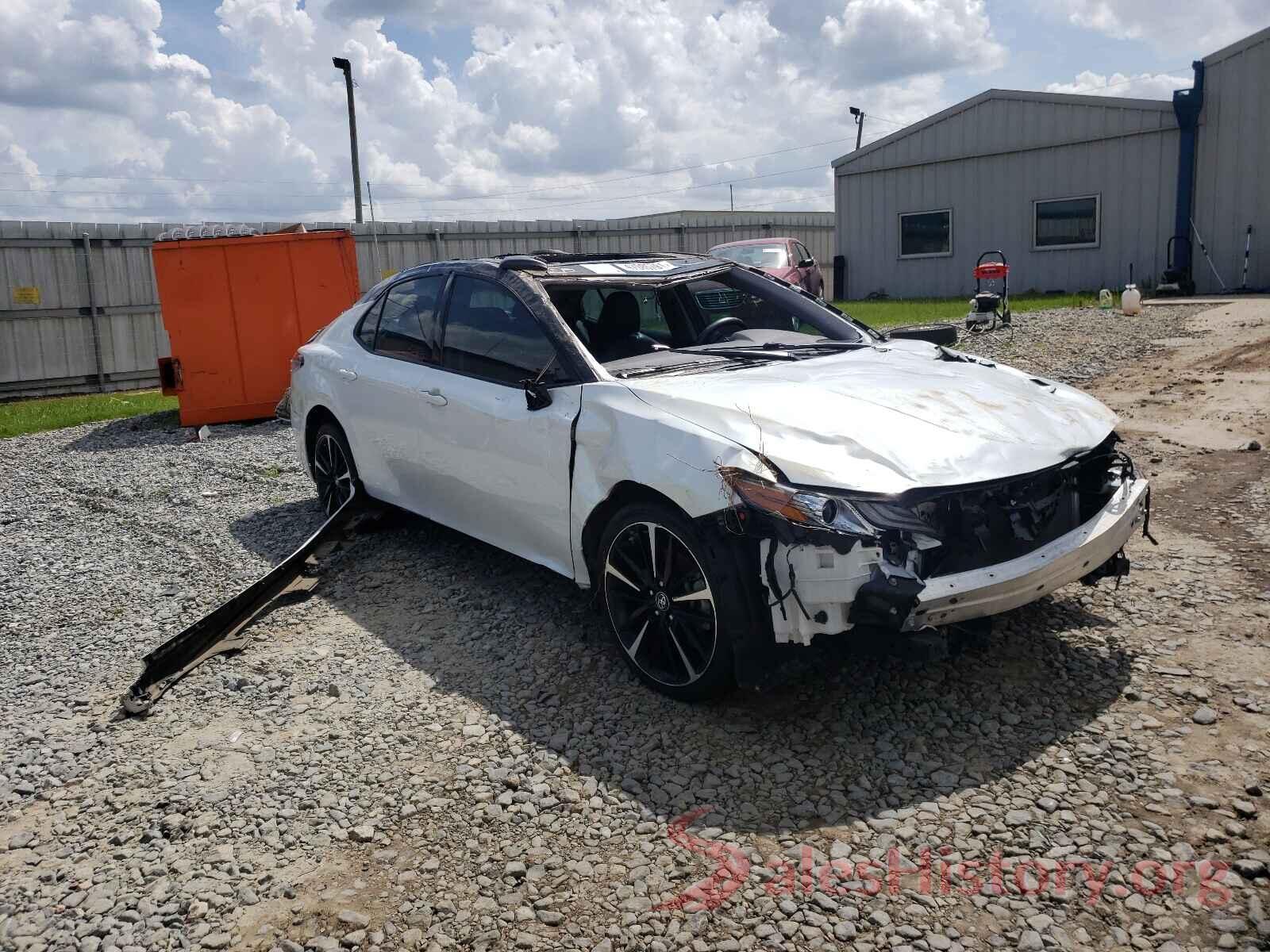 4T1B61HK3JU100120 2018 TOYOTA CAMRY