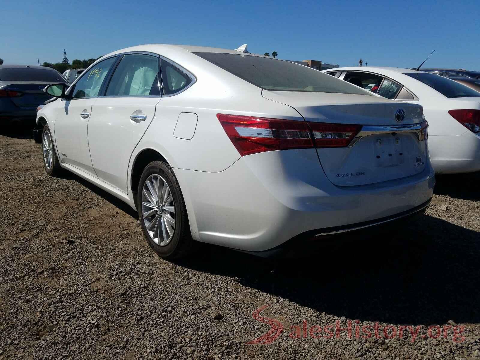 4T1BD1EB9JU063844 2018 TOYOTA AVALON