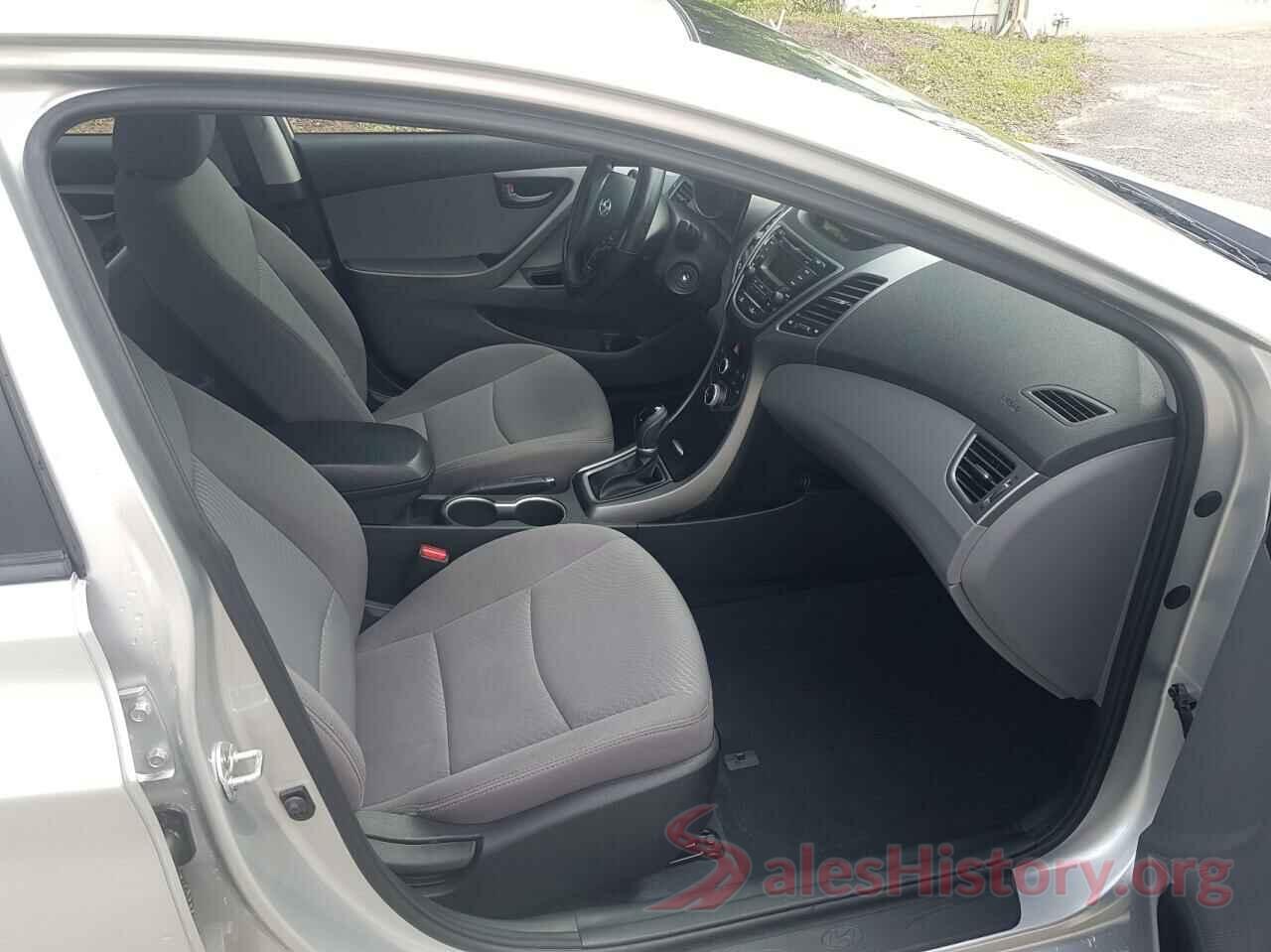 5NPDH4AE3GH795229 2016 HYUNDAI ELANTRA