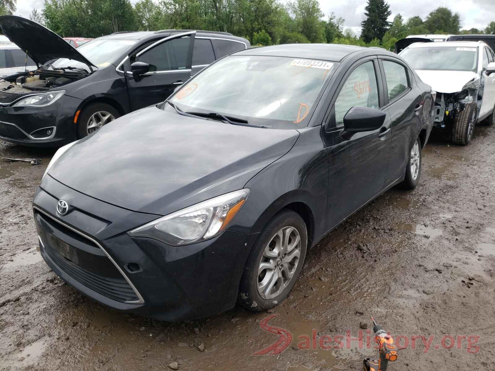 3MYDLBYV5HY155893 2017 TOYOTA YARIS