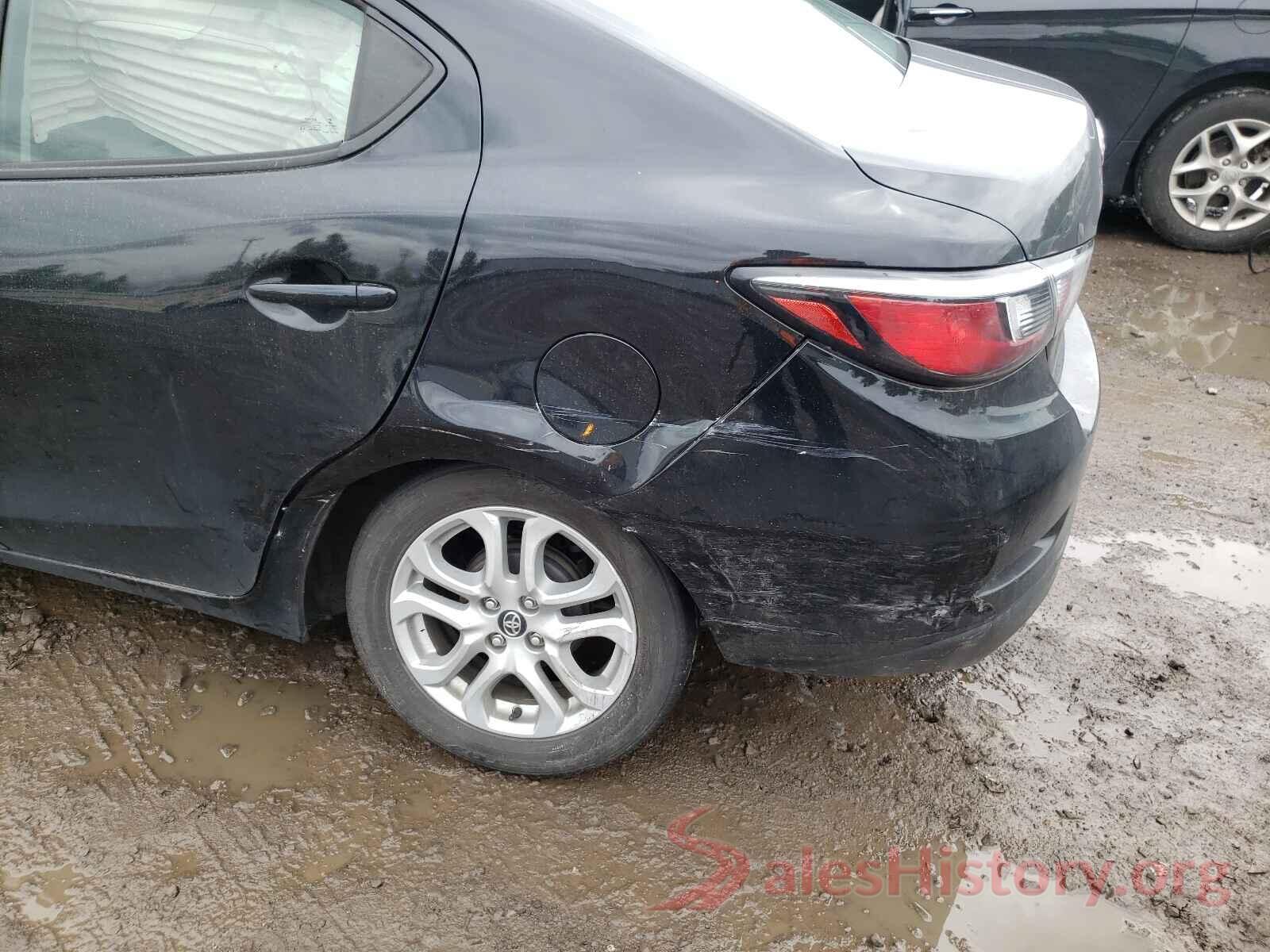 3MYDLBYV5HY155893 2017 TOYOTA YARIS