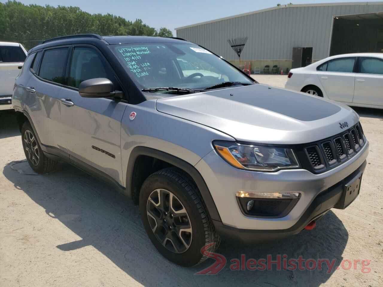 3C4NJDDB4KT671487 2019 JEEP COMPASS