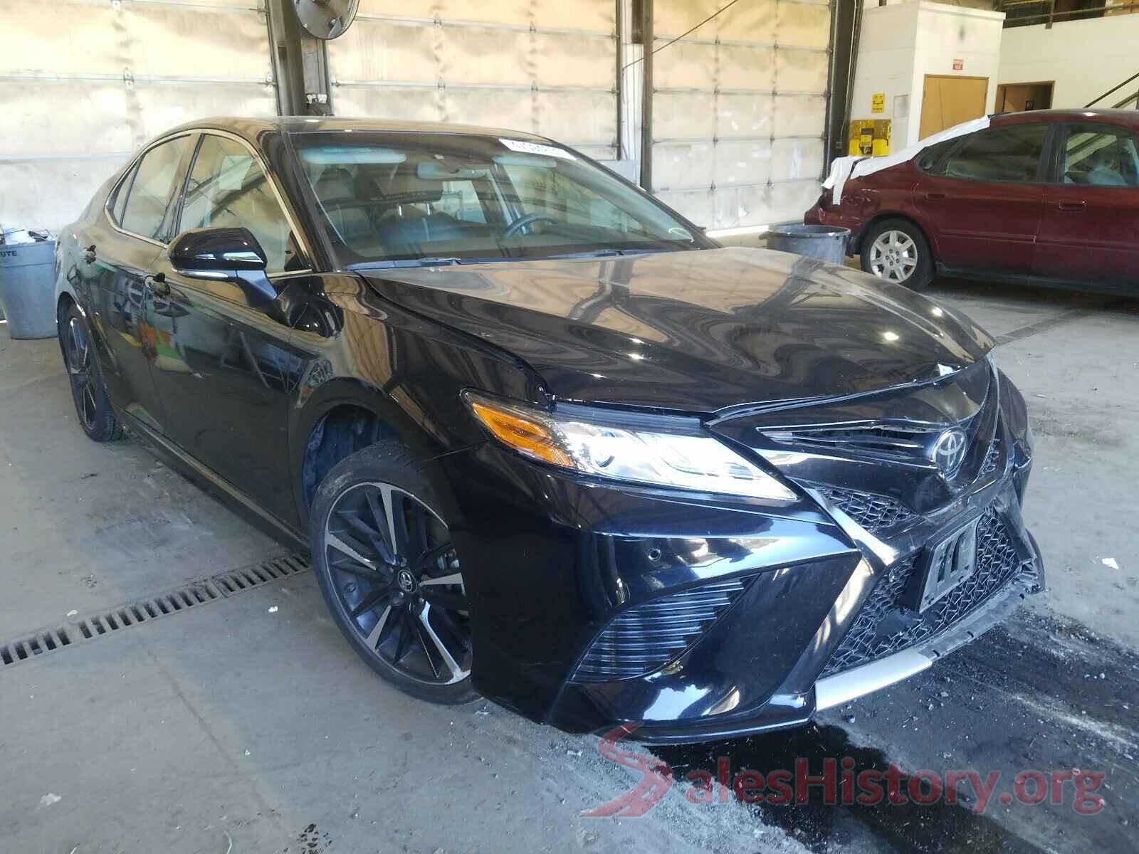 4T1B61HK6JU128686 2018 TOYOTA CAMRY