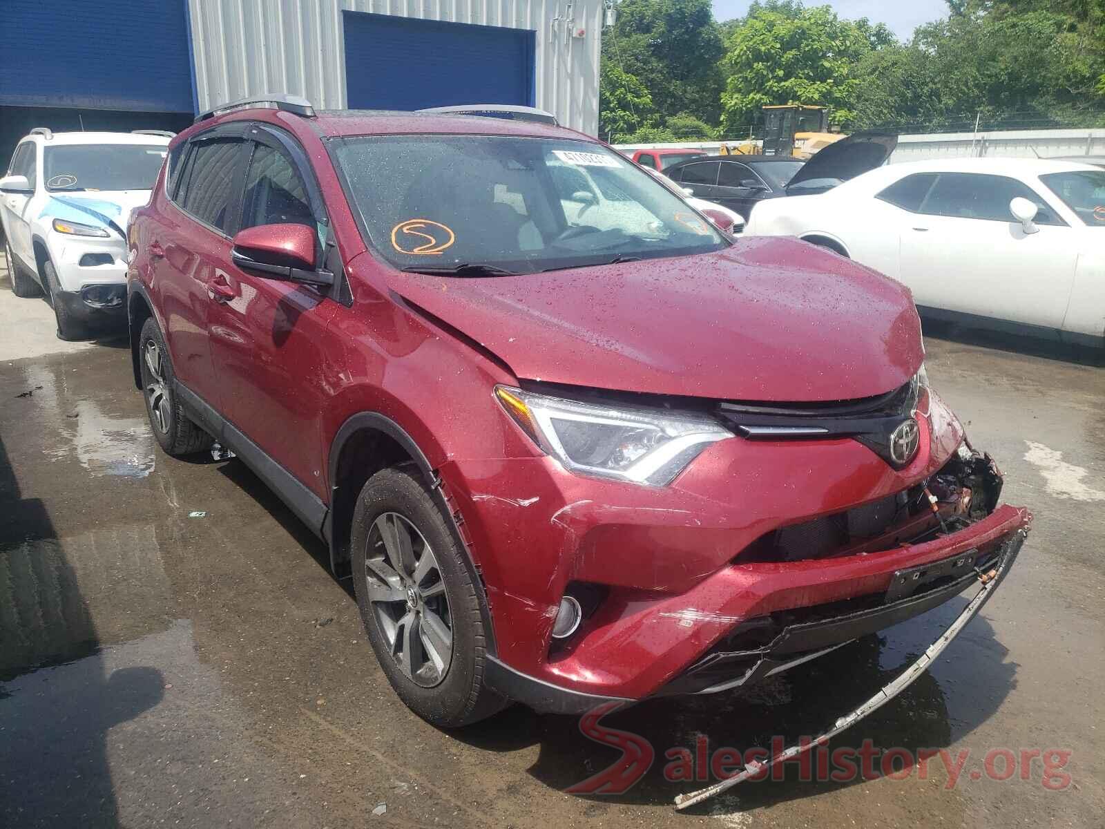 2T3RFREV8JW812769 2018 TOYOTA RAV4