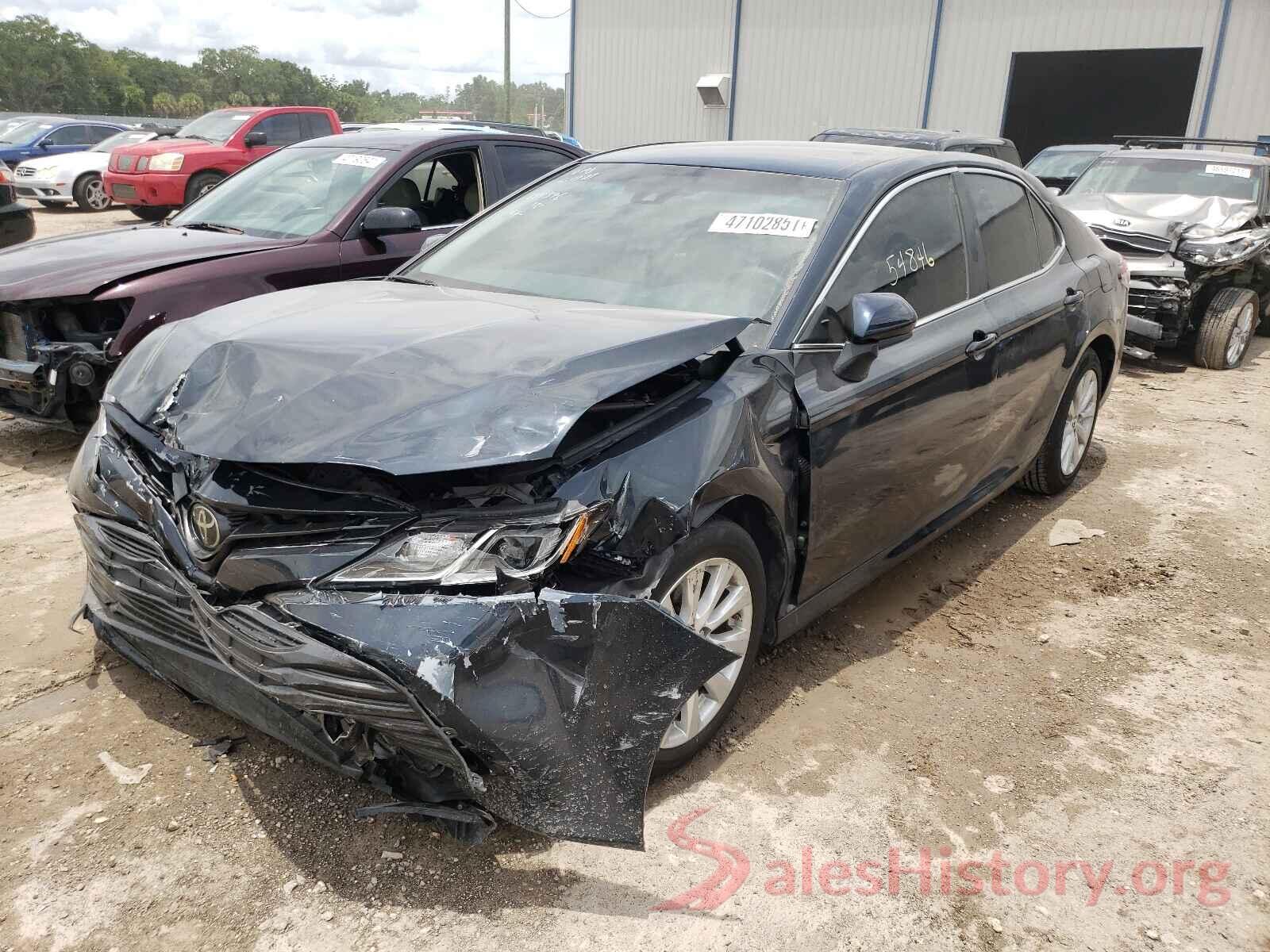 4T1B11HK6JU555932 2018 TOYOTA CAMRY